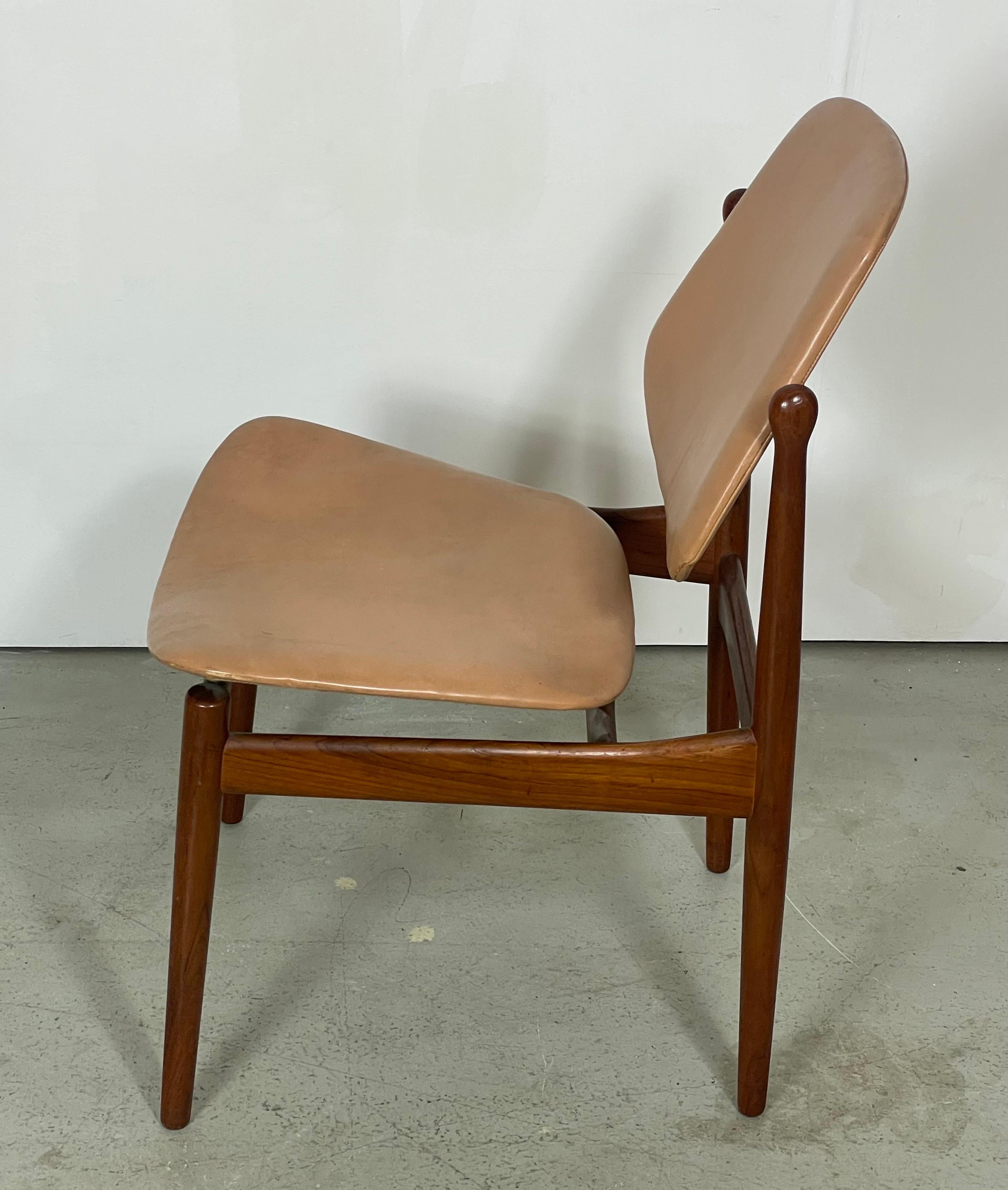 Chaises à manger danoises en teck par Arne Vodder, années 1950  Bon état - En vente à St-Brais, JU