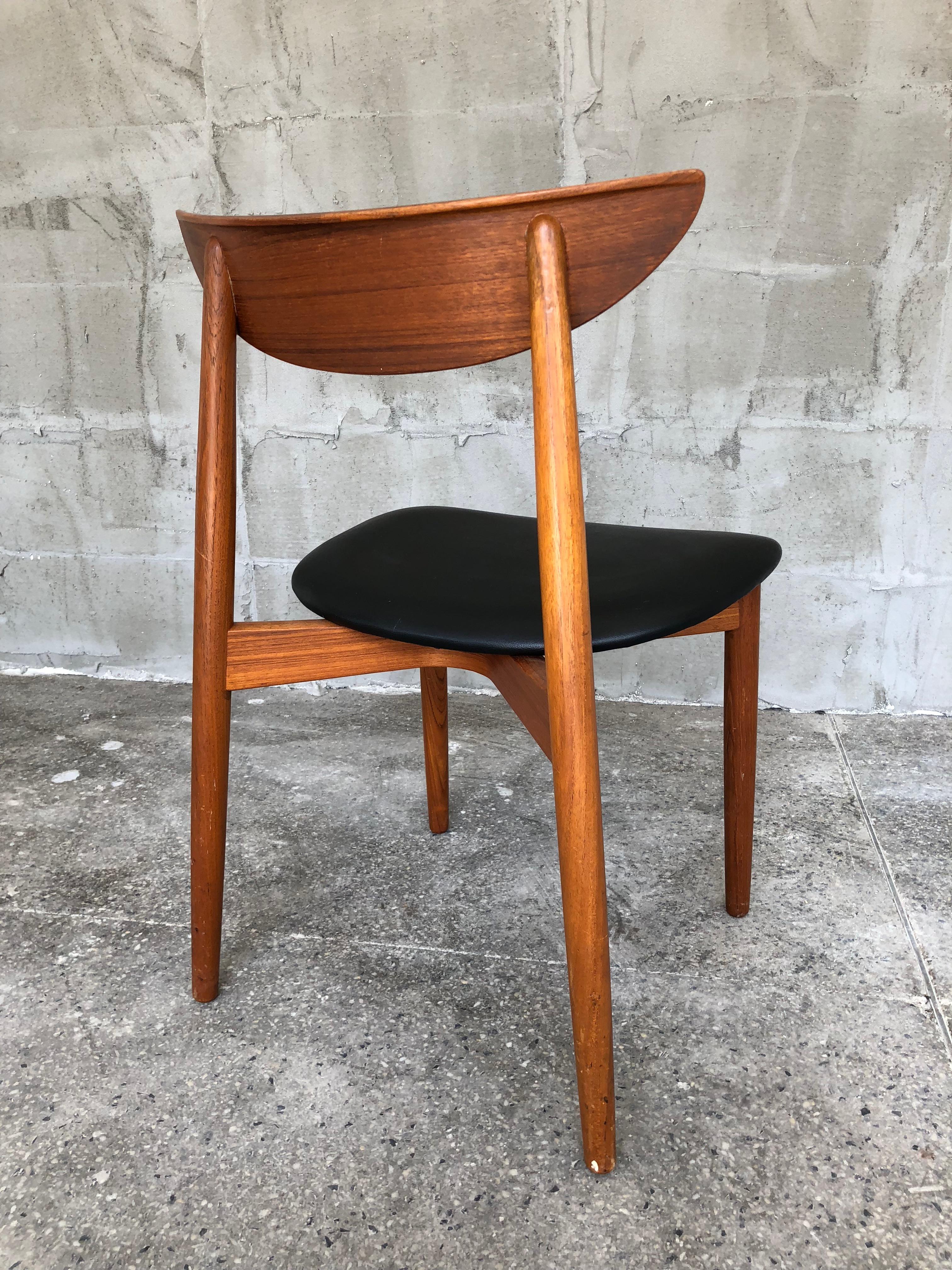 Danish Teak Dining Chairs by Harry Ostergaard, 1960s Set of Six In Good Condition For Sale In Sofia, BG
