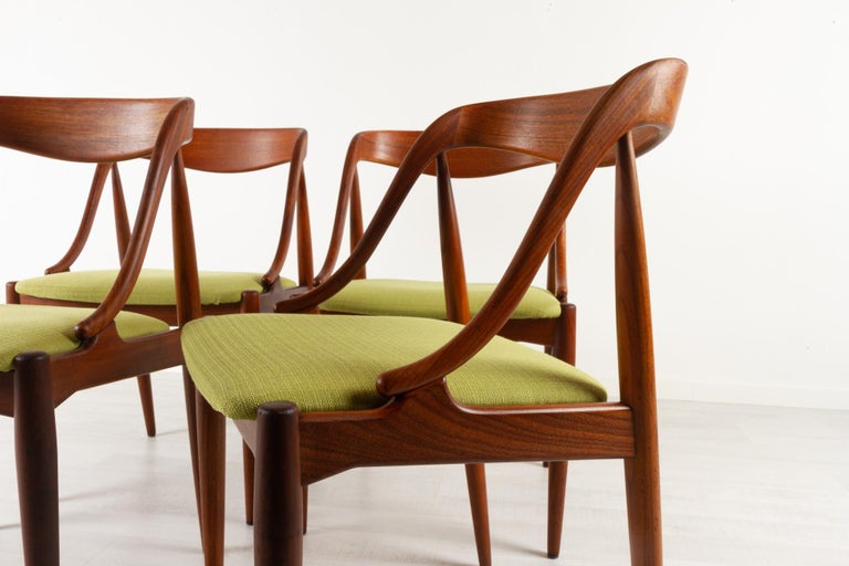 Danish Teak Dining Chairs by Johannes Andersen 1960s, Set of 4 For Sale 2