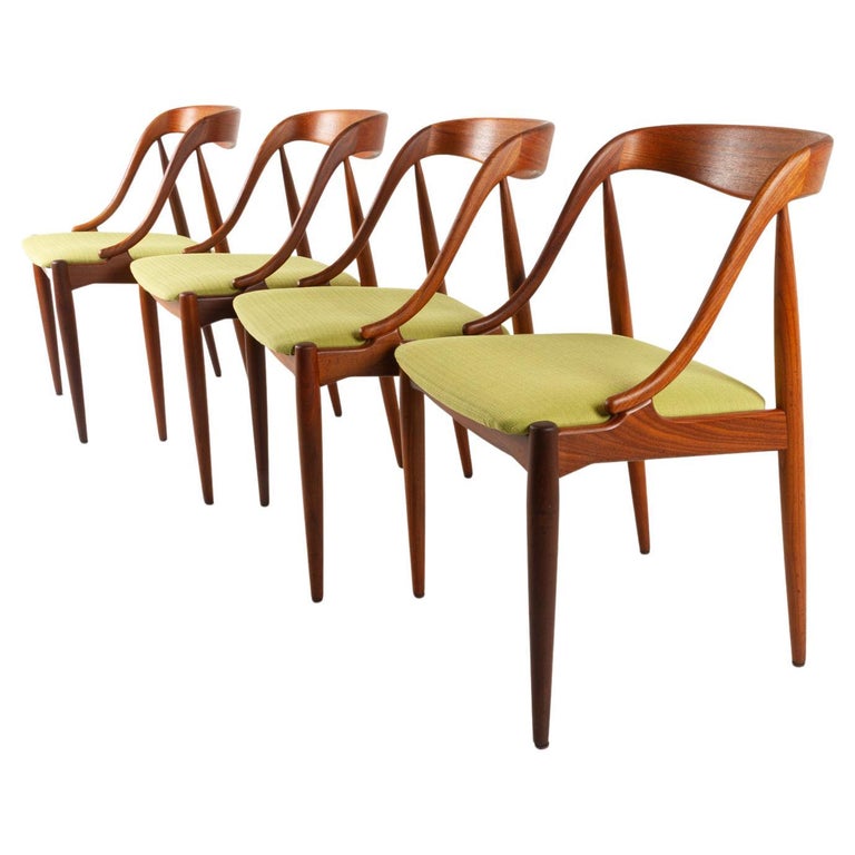 Danish Teak Dining Chairs by Johannes Andersen 1960s, Set of 4 For Sale