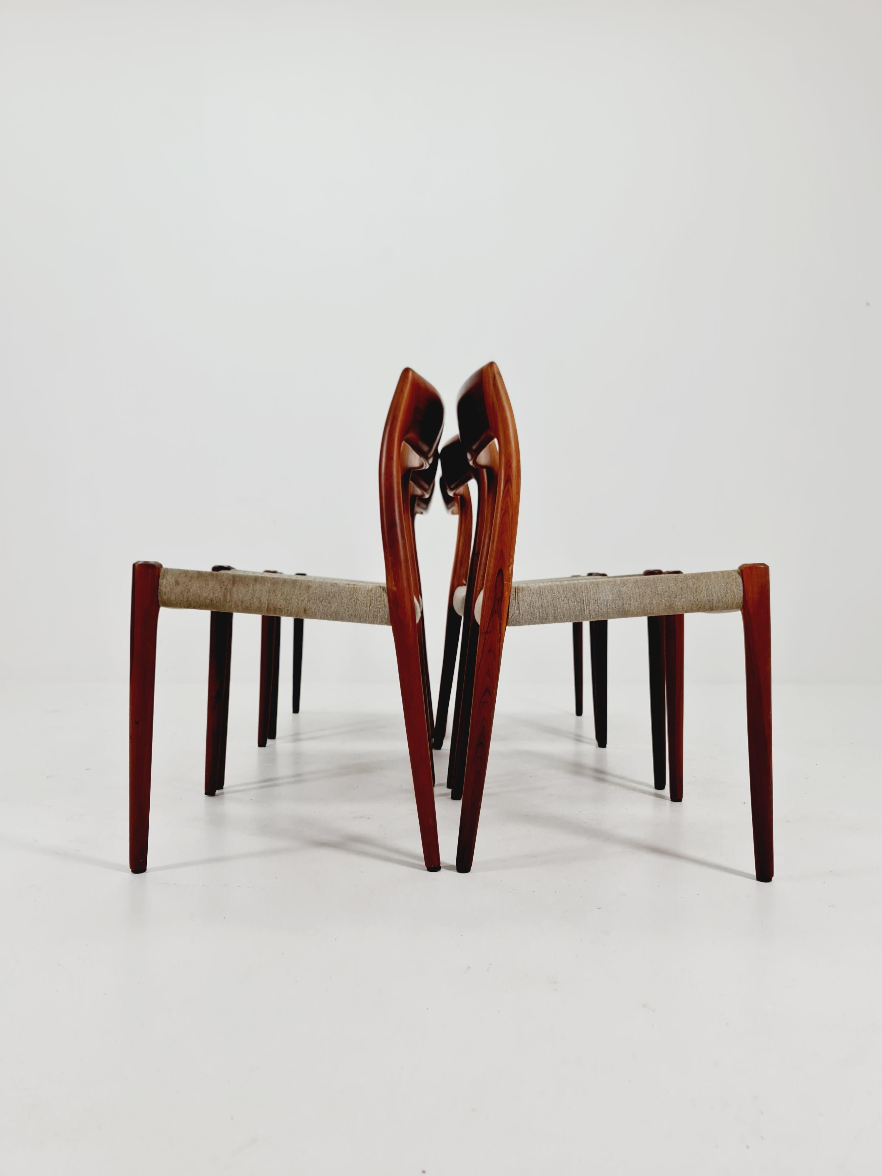 Sedie da pranzo danesi in teak di Niels O. Moller , modello 7 , set di 6 , anni '60 in vendita 3