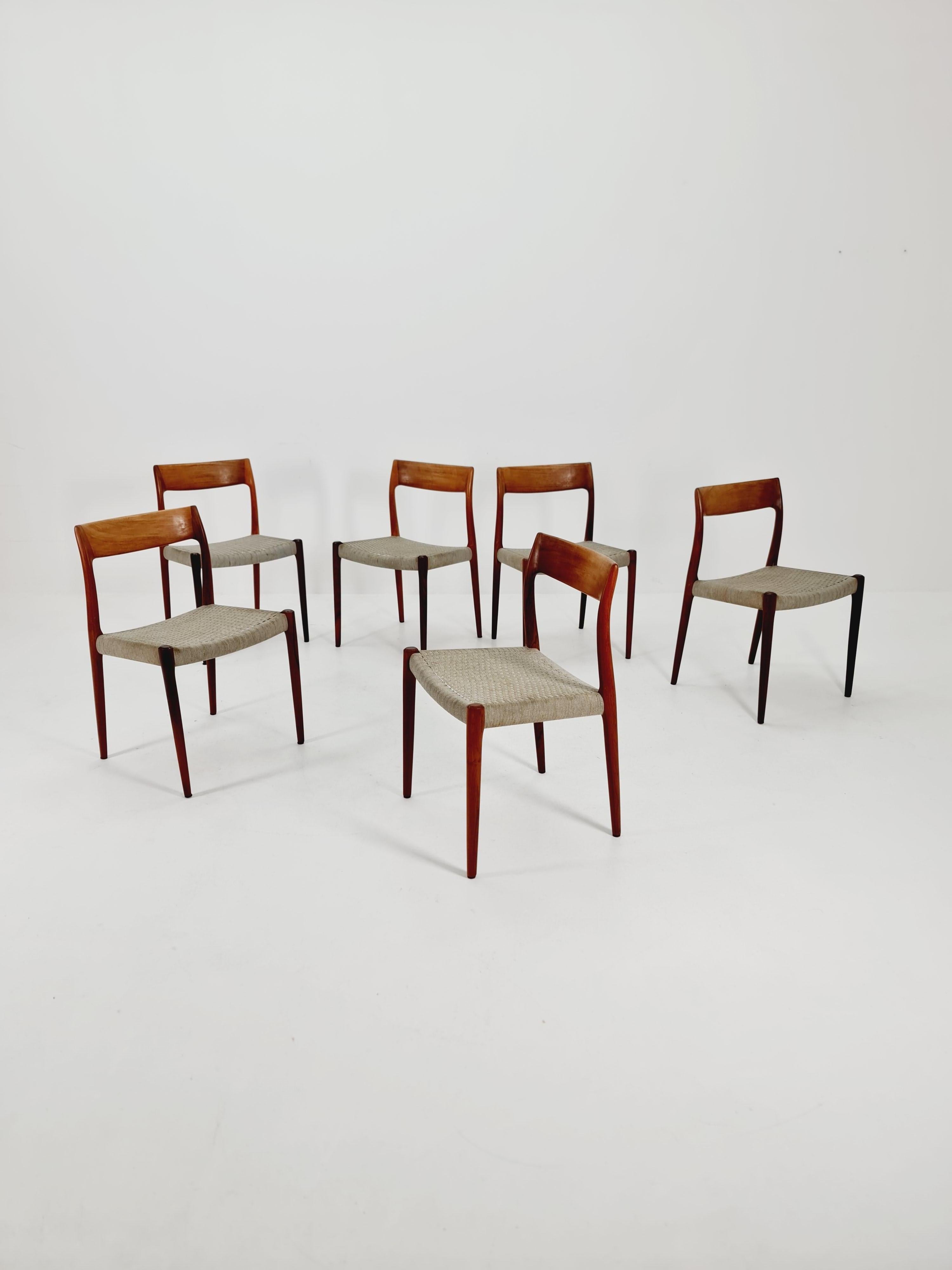 Danese Sedie da pranzo danesi in teak di Niels O. Moller , modello 7 , set di 6 , anni '60 in vendita
