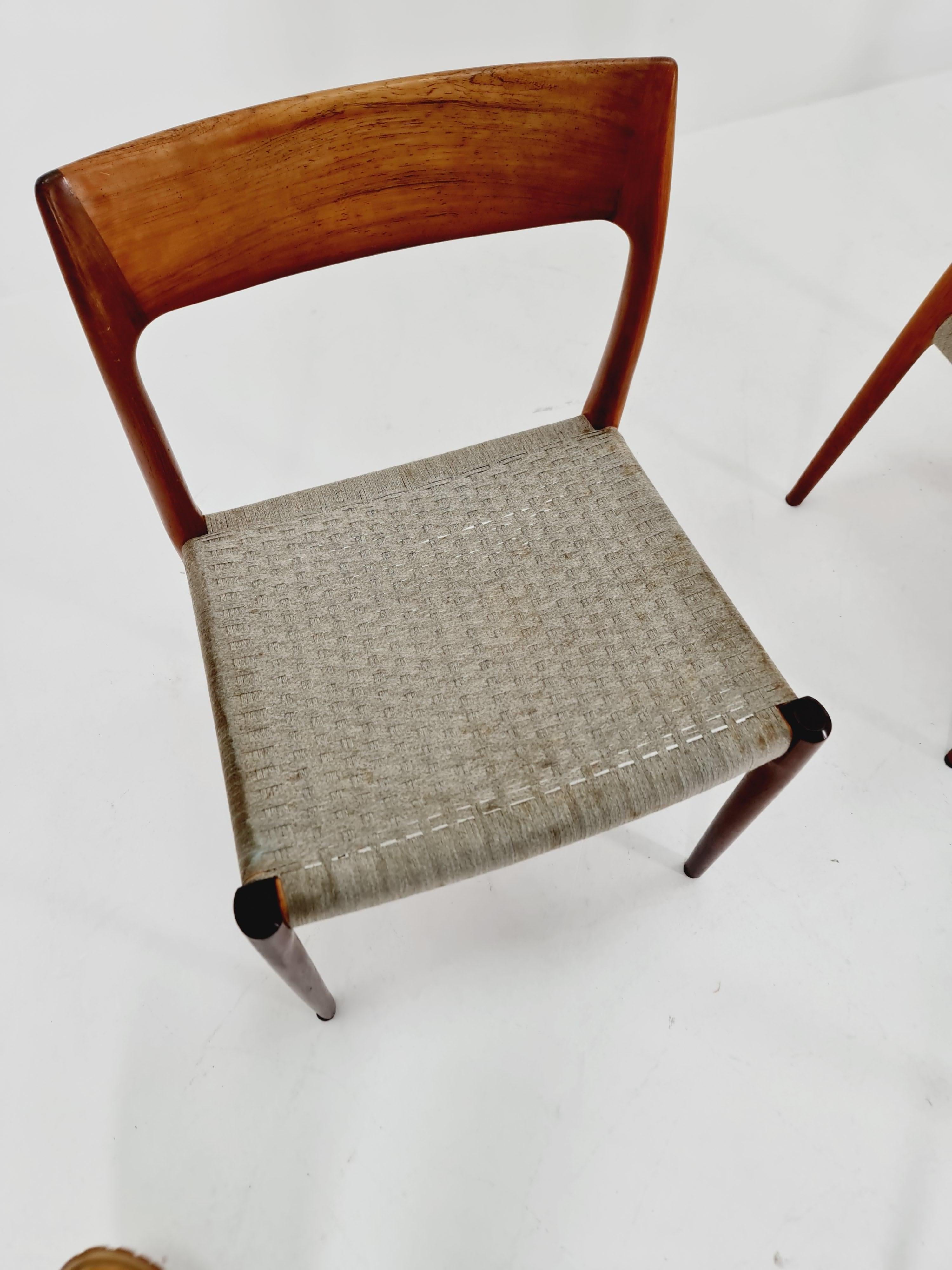 Sedie da pranzo danesi in teak di Niels O. Moller , modello 7 , set di 6 , anni '60 in vendita 2