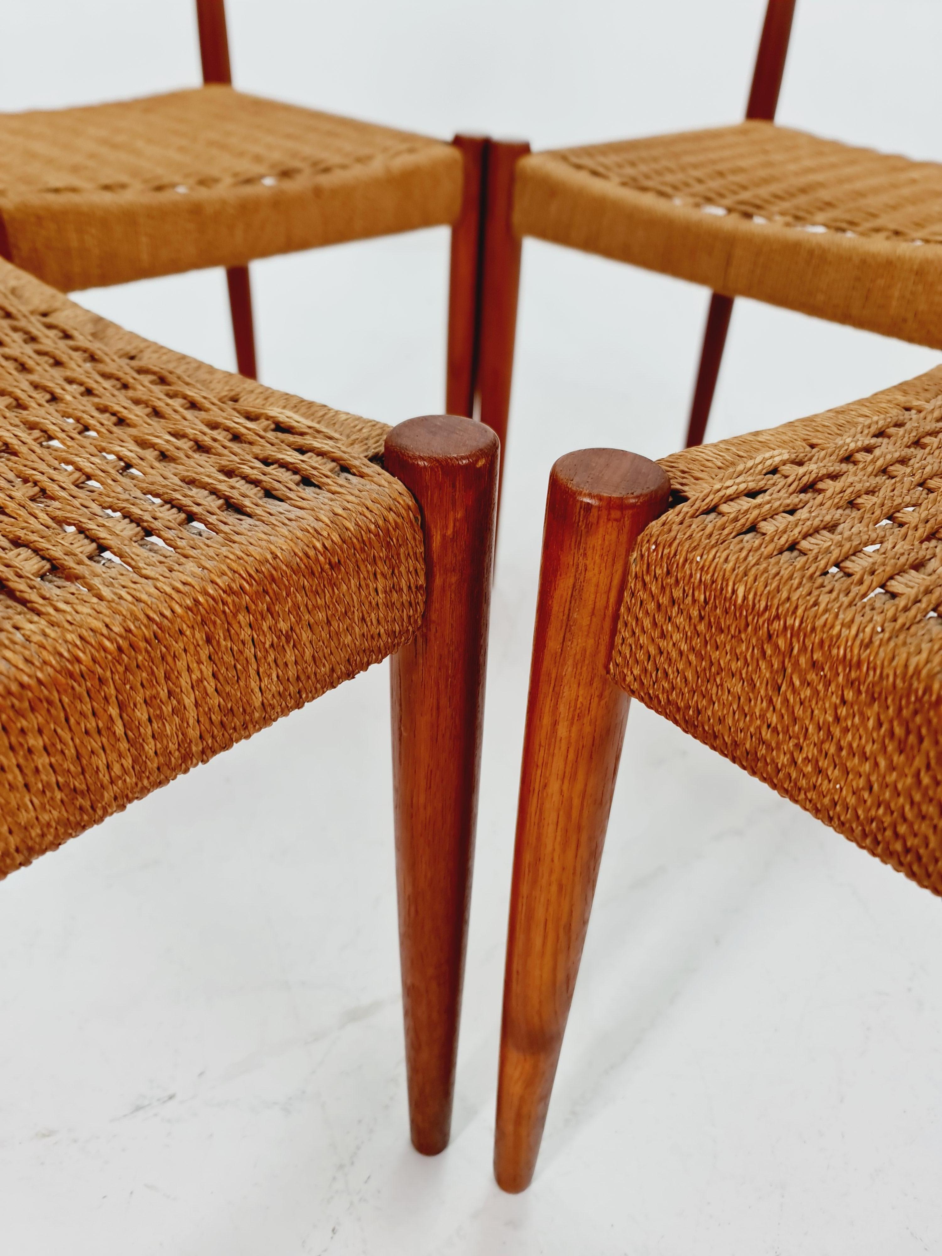 Sedie da pranzo danesi in teak di Poul Volther per Frem Rojle Frem 1960, set di 4 pezzi in vendita 4