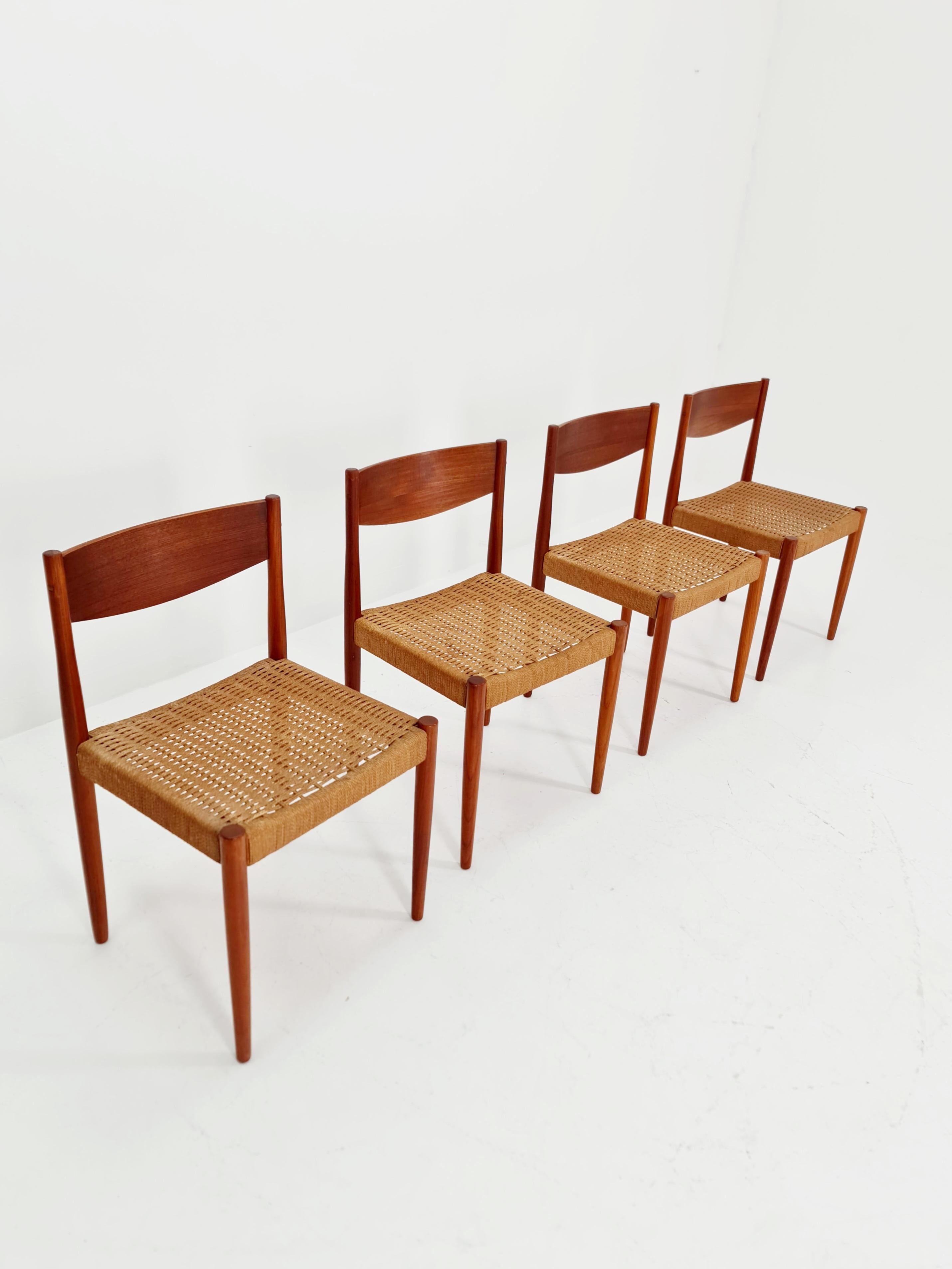 Mid-Century moderno Sedie da pranzo danesi in teak di Poul Volther per Frem Rojle Frem 1960, set di 4 pezzi in vendita