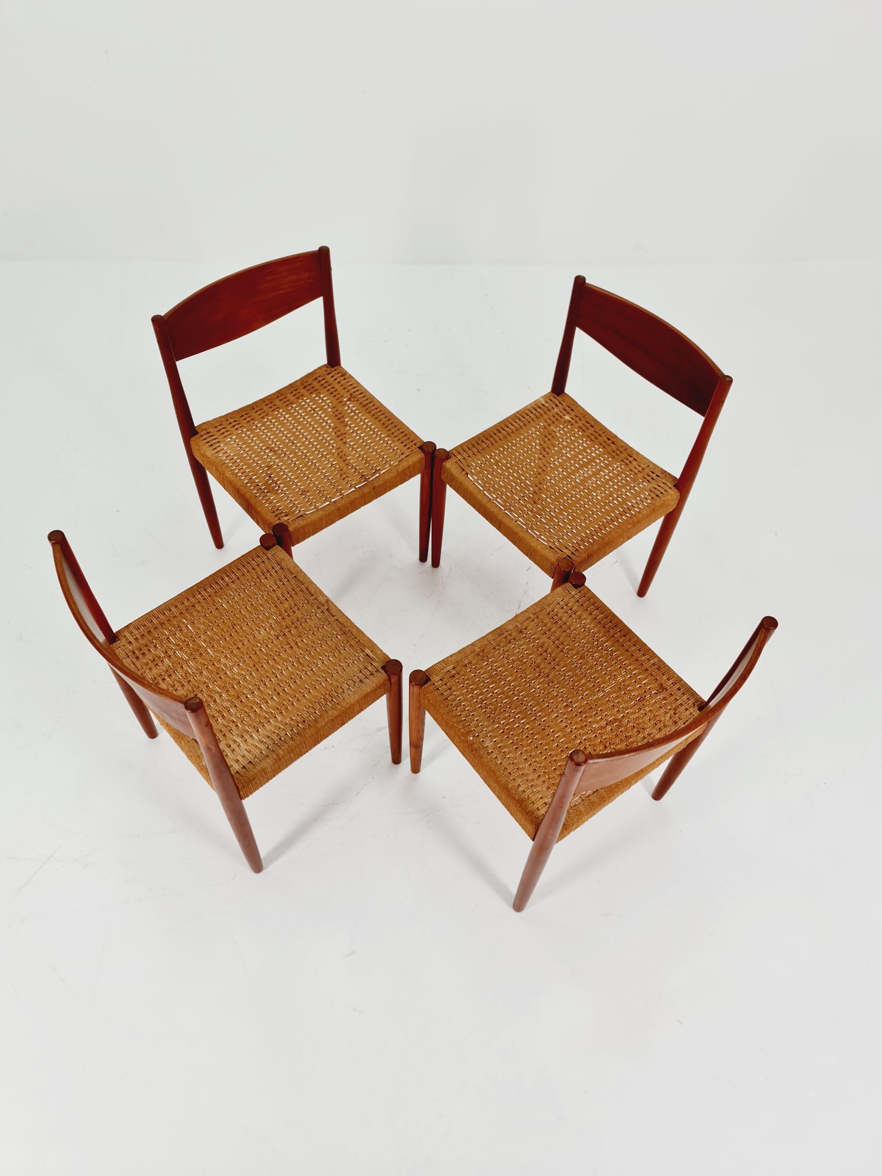 Sedie da pranzo danesi in teak di Poul Volther per Frem Rojle Frem 1960, set di 4 pezzi in vendita 2