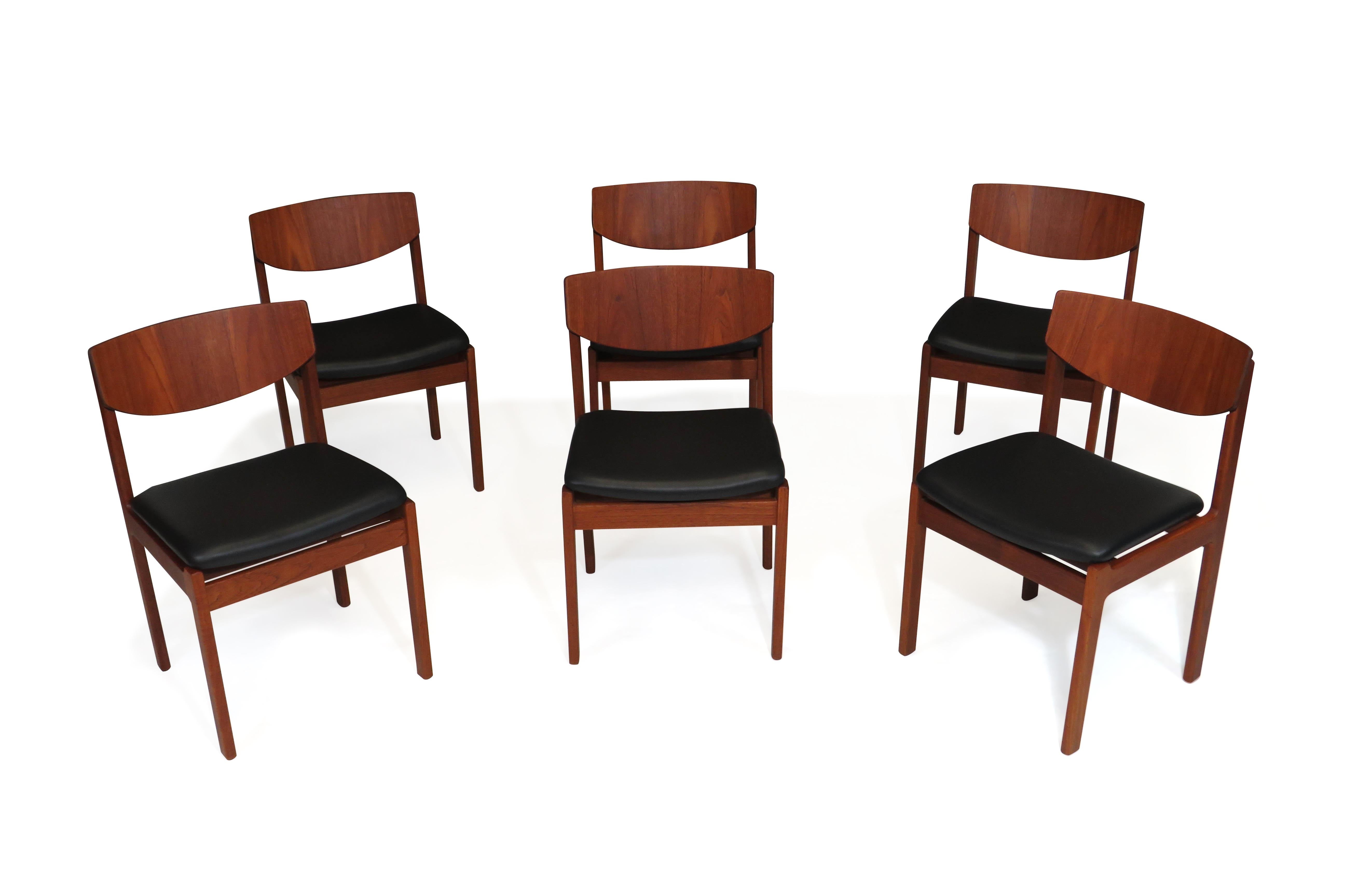Danish Teak Dining Chairs in New Black Leather For Sale 4