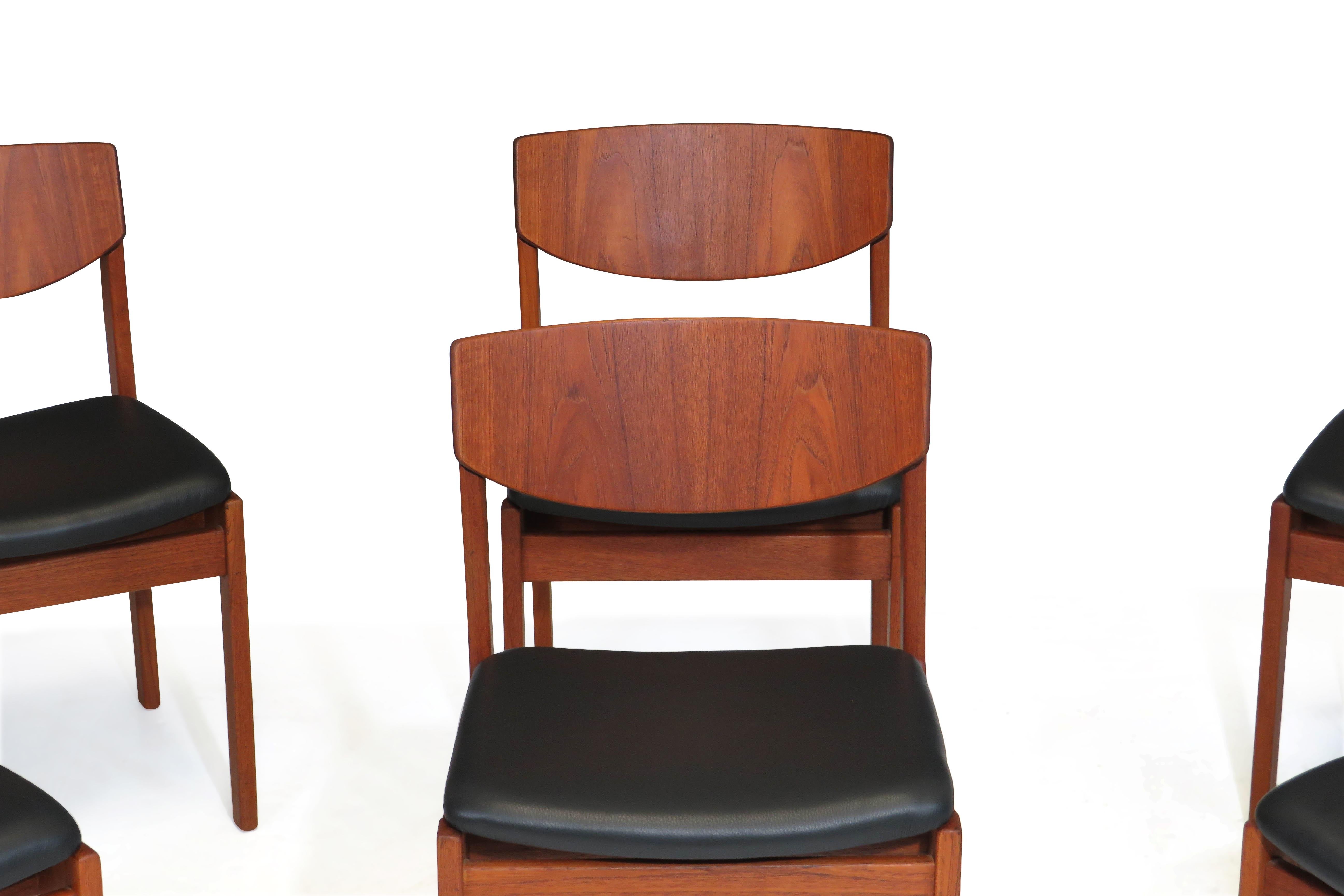 Danish Teak Dining Chairs in New Black Leather For Sale 5