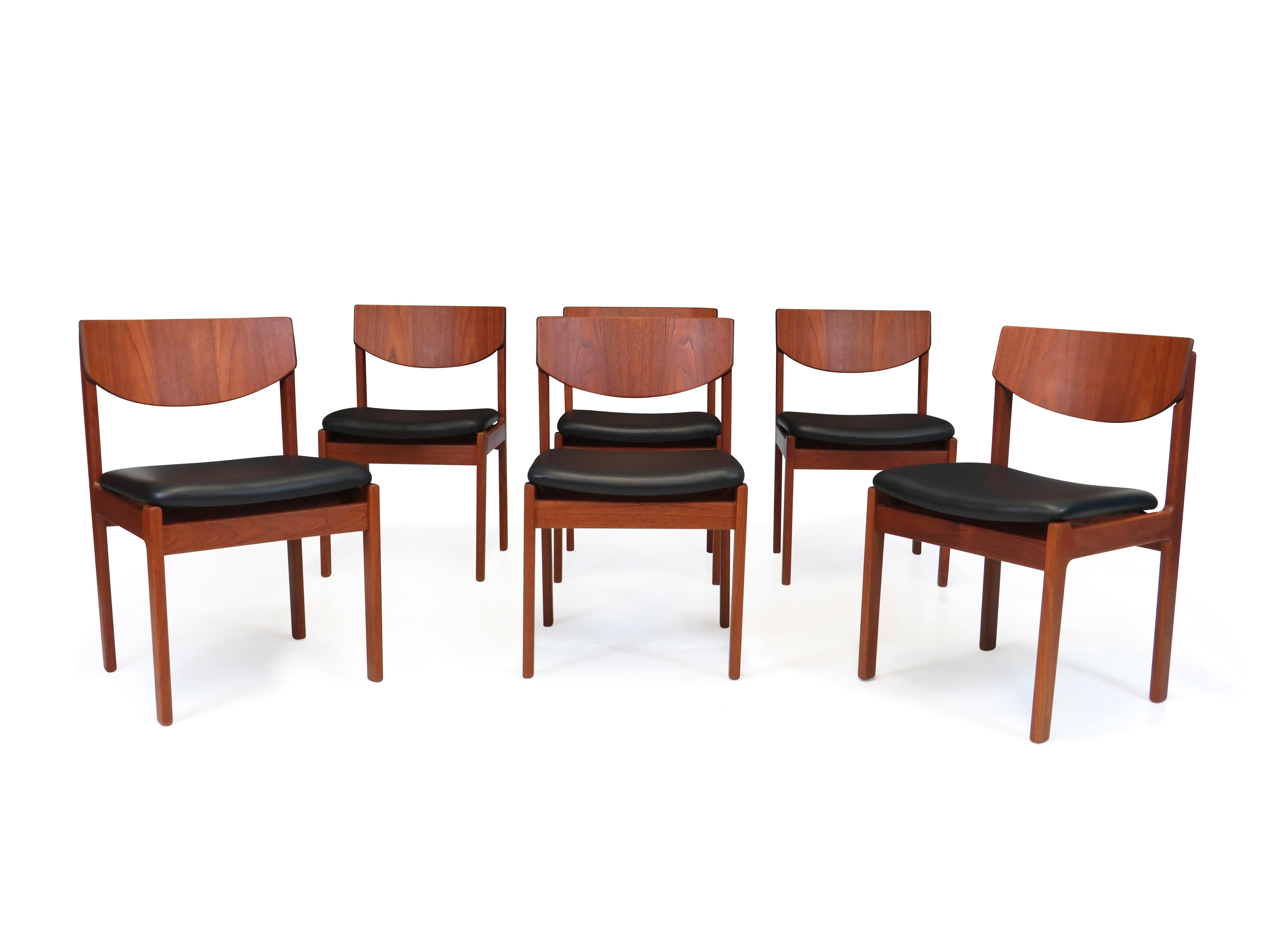 Danish Teak Dining Chairs in New Black Leather For Sale 2