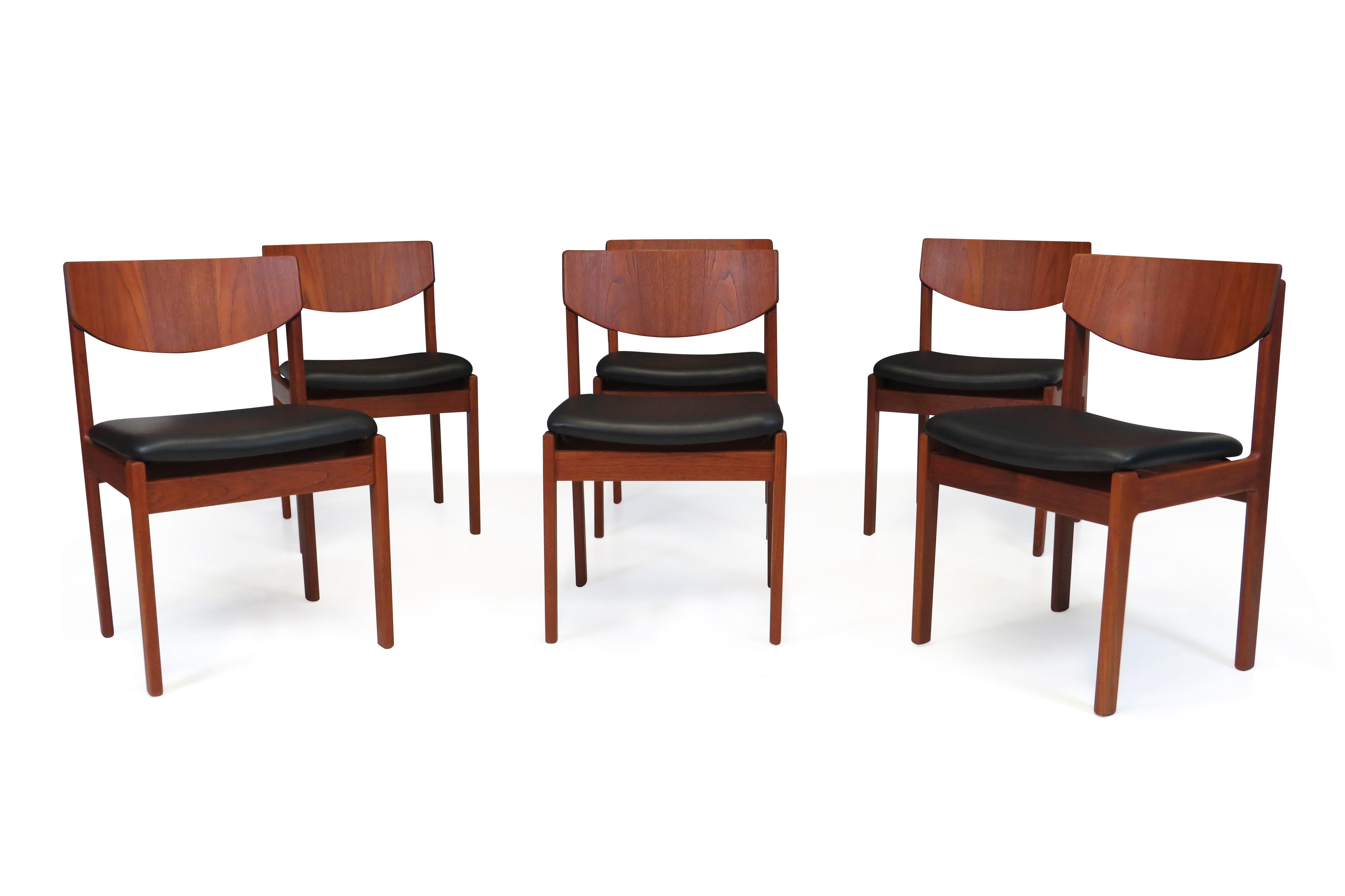 Danish Teak Dining Chairs in New Black Leather For Sale 3