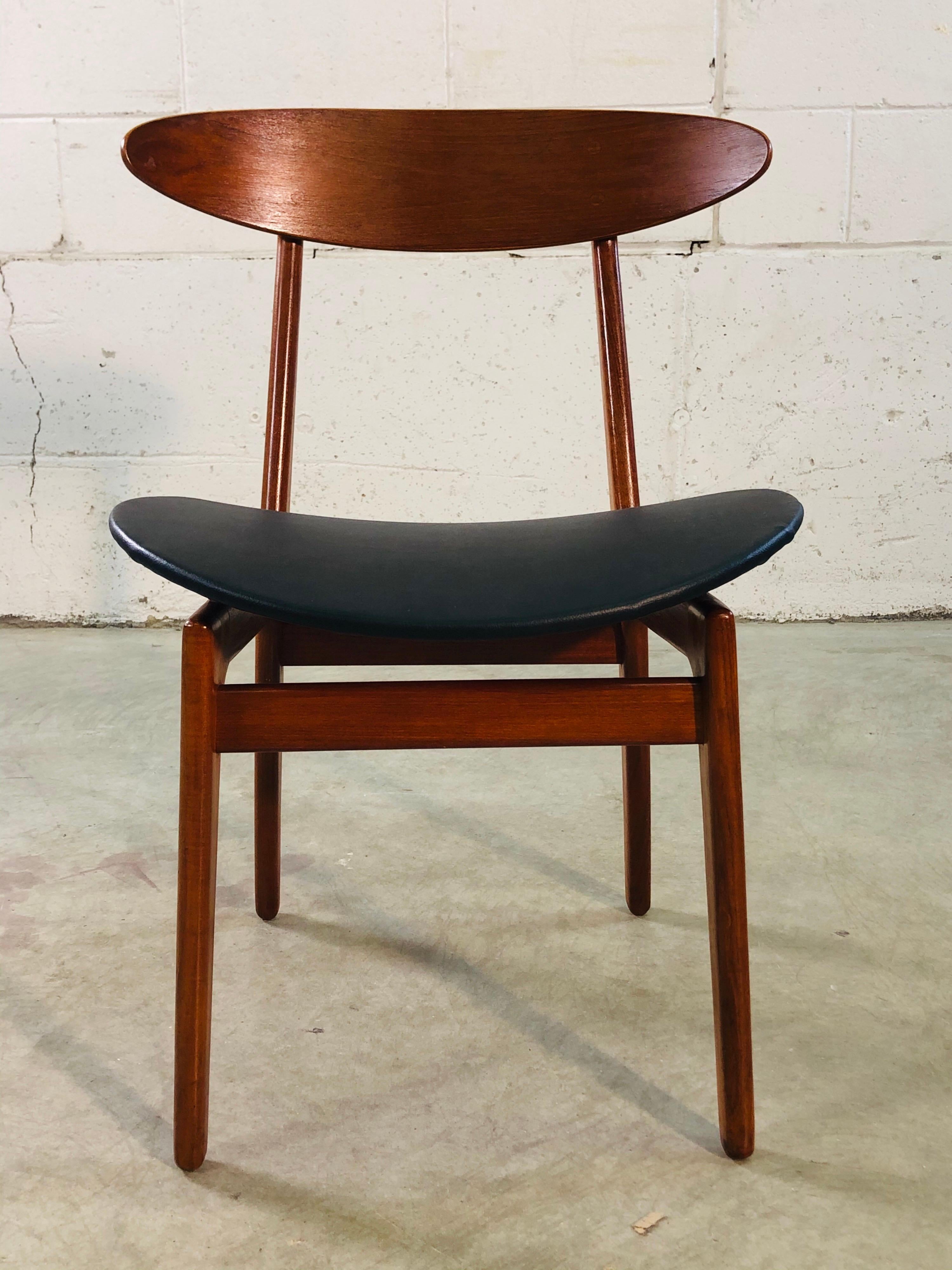 Sedie da pranzo danesi in teak modello 402 di Vilhelm Wohlert per Soborg, set di 8 pezzi in vendita 6