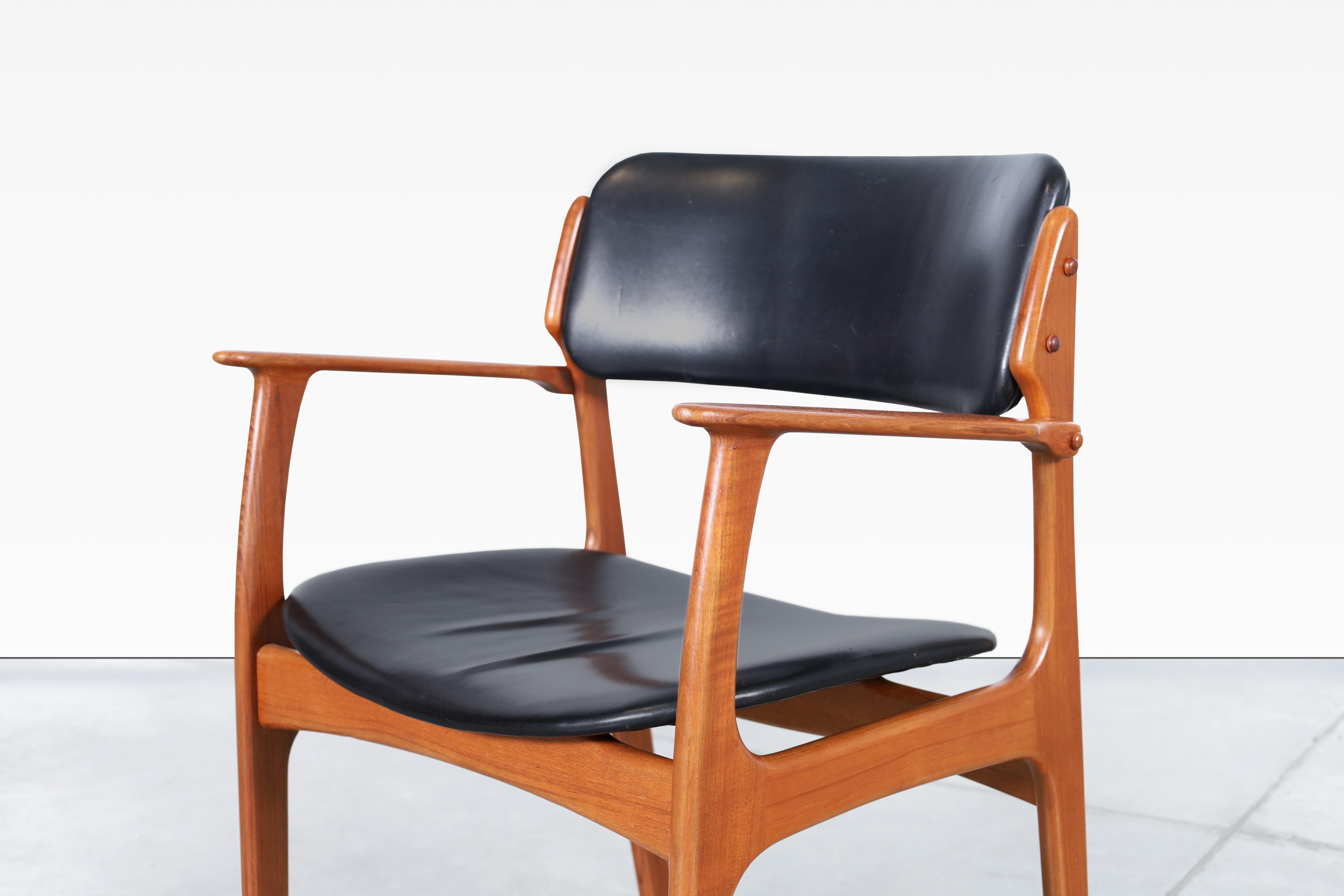 Dänische Esszimmerstühle aus Teakholz Modell OD-49 von Erik Buch für Oddense Maskinsnedkeri im Angebot 3