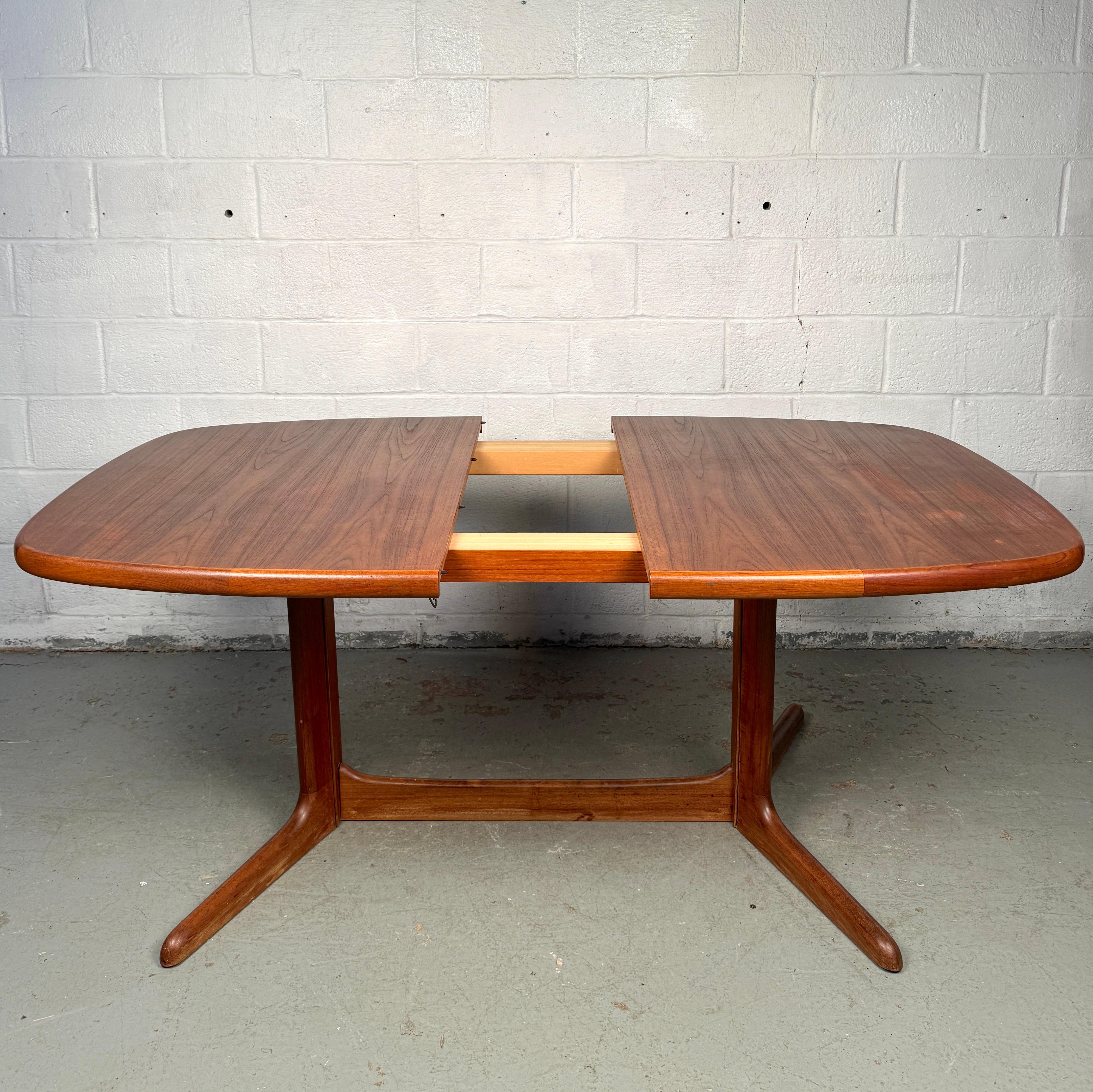 Danish Teak Dining Room Table By Rasmus im Angebot 2