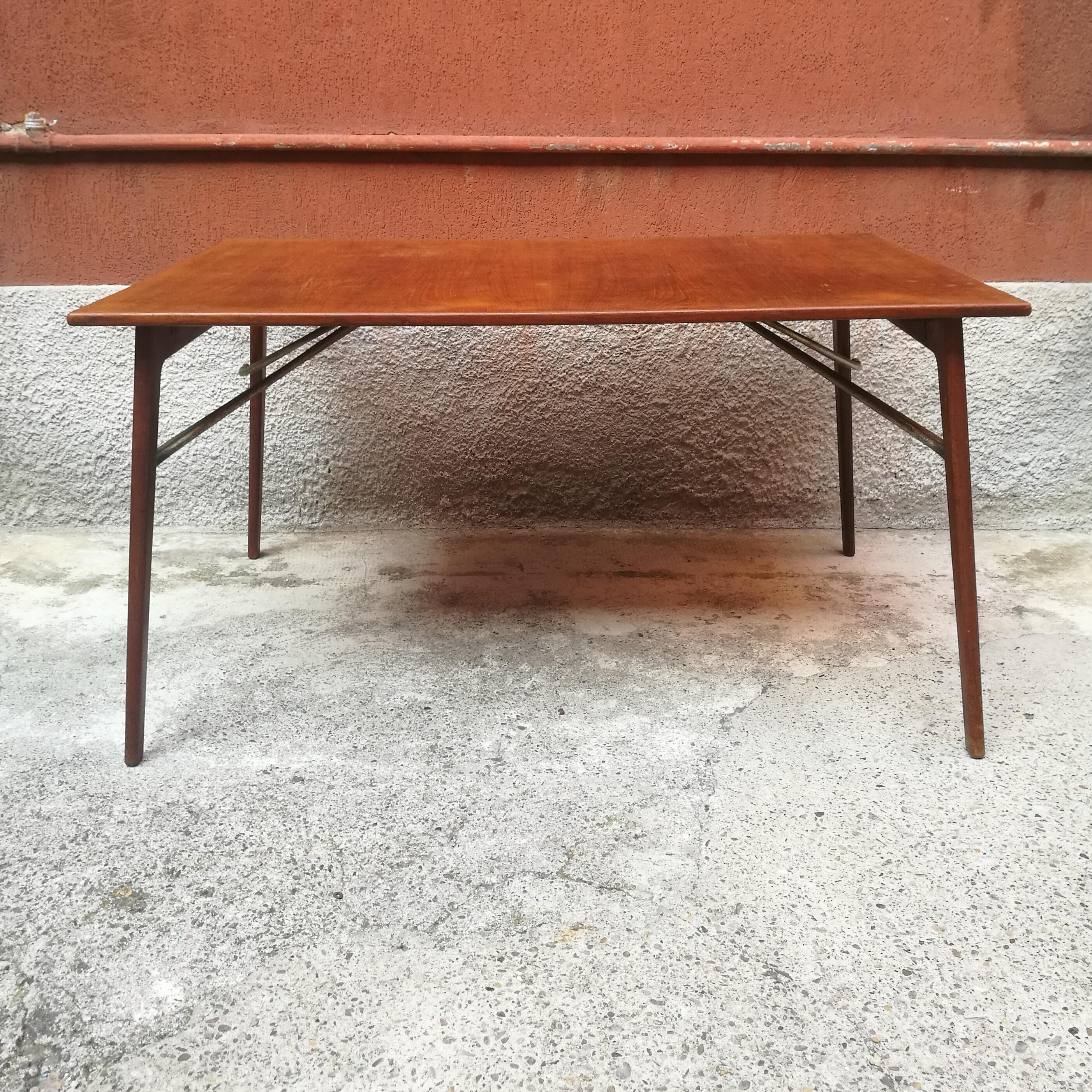 Danish Teak Dining Table, 1960s In Good Condition In MIlano, IT