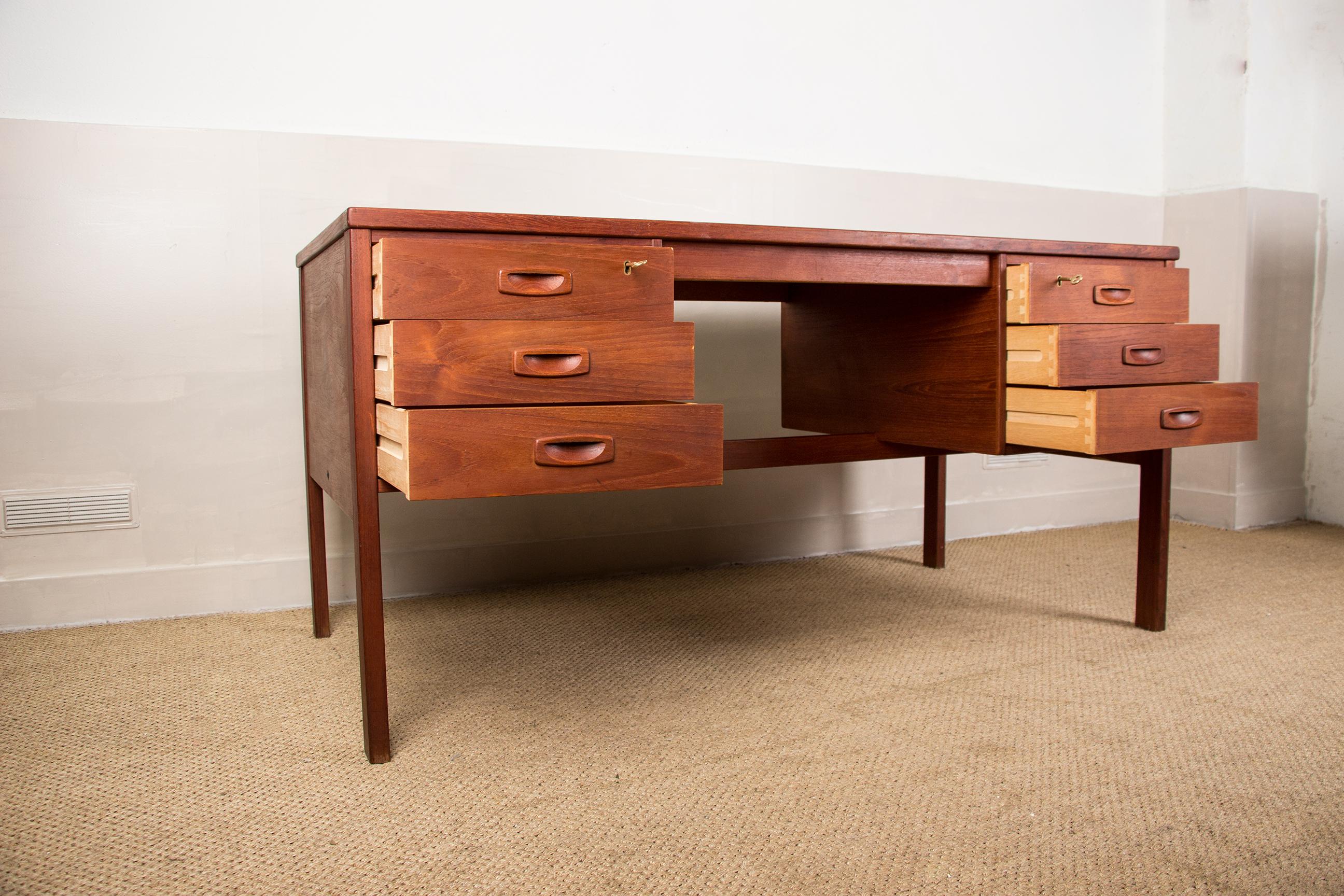 Danish Teak Double Sided Desk with 6 Drawers, 1960s, Modernist Design 2