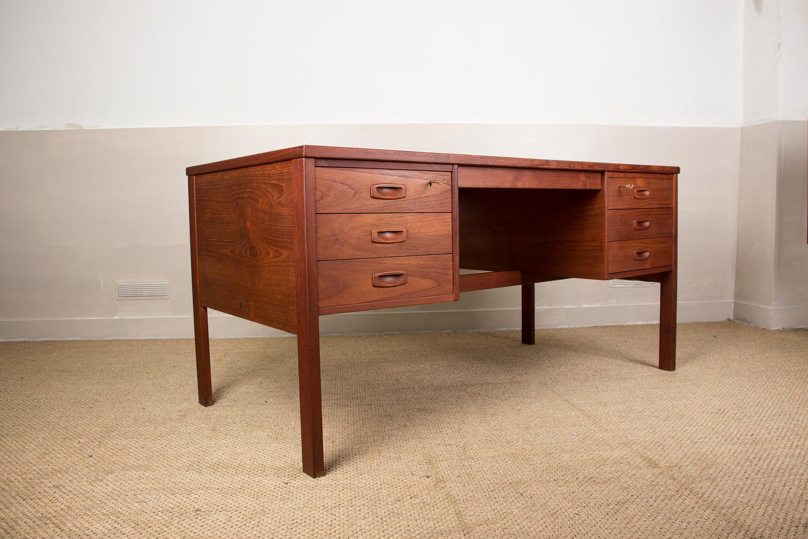 Danish Teak Double Sided Desk with 6 Drawers, 1960s, Modernist Design 4
