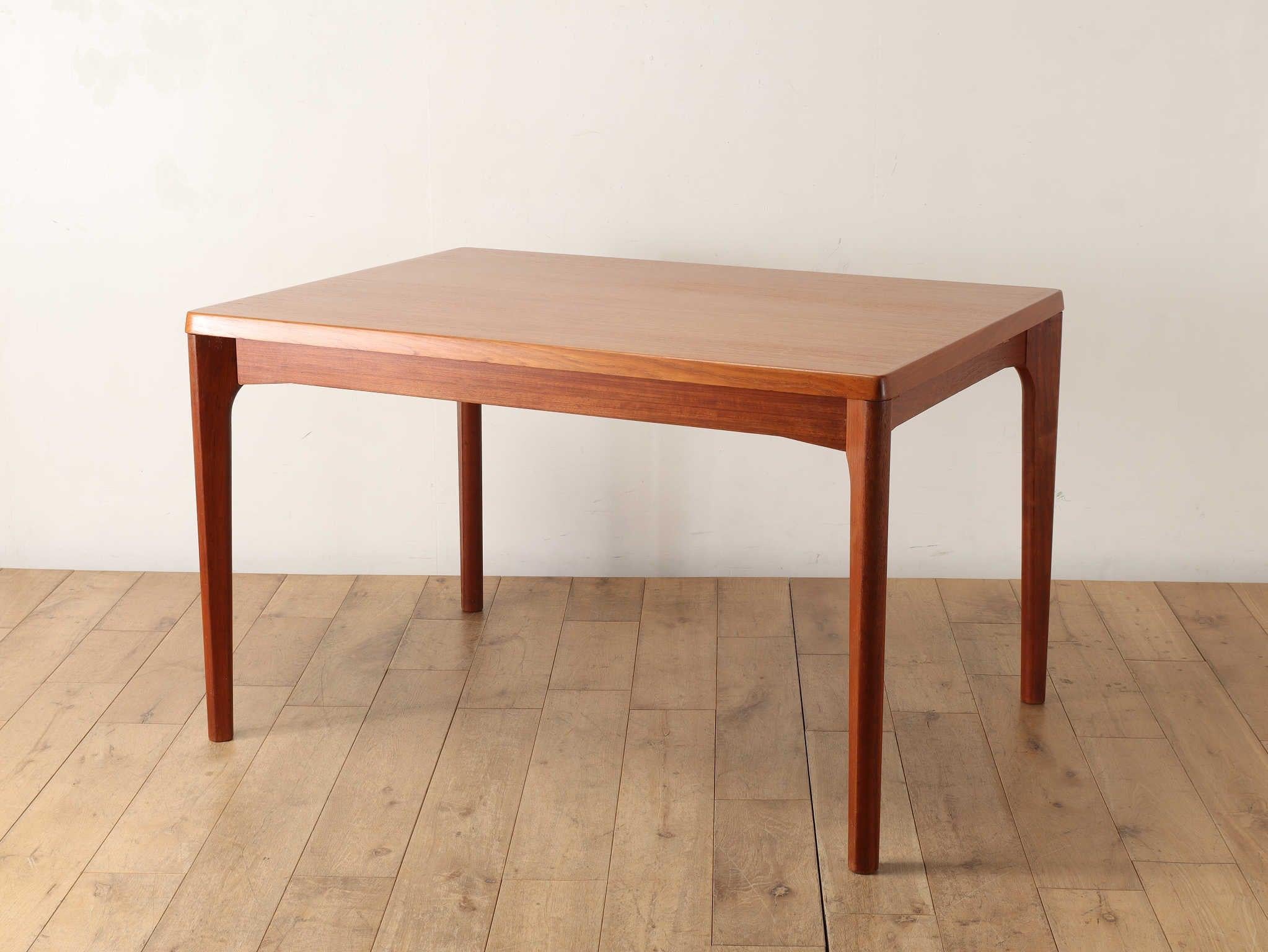 Danish Teak Draw Leaf Dining Table by Henning Kjærnulf 10