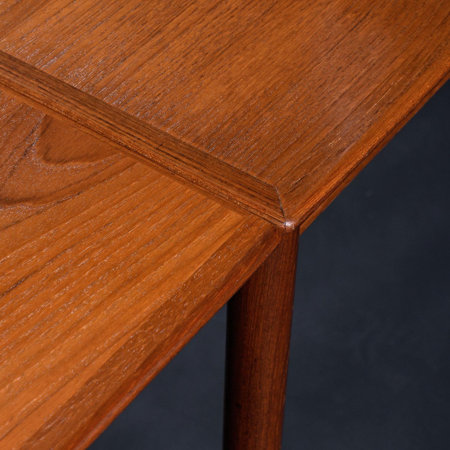Tavolo da pranzo allungabile in teak danese con ante a cassetto 3