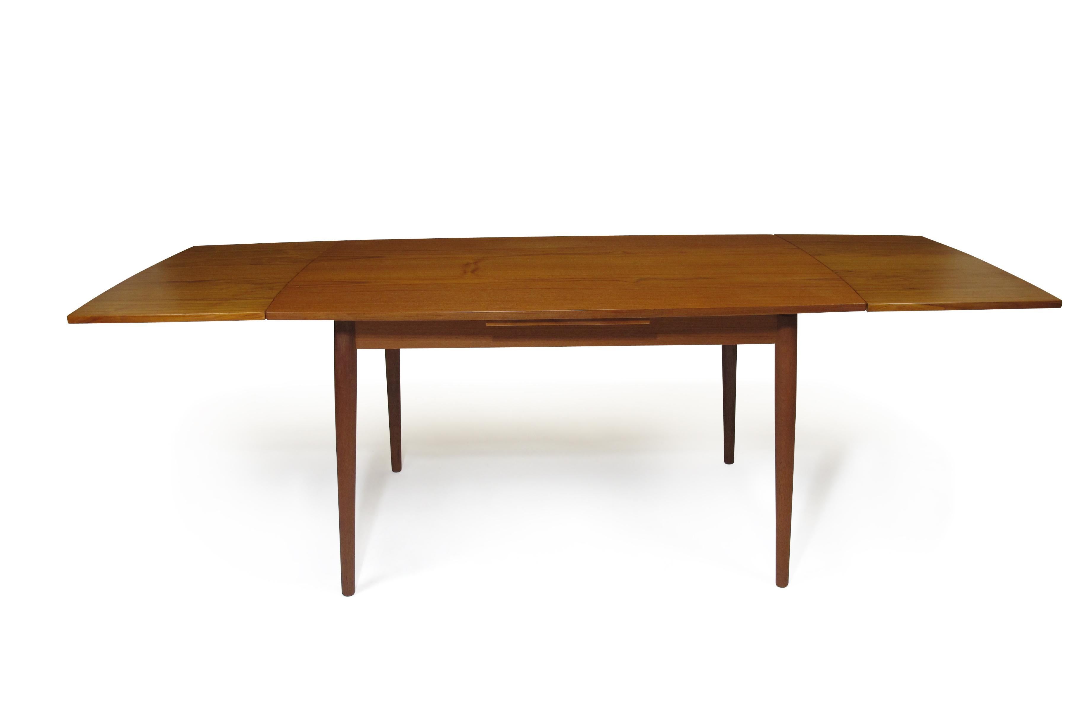Danish Teak Draw Leaf Table In Excellent Condition In Oakland, CA