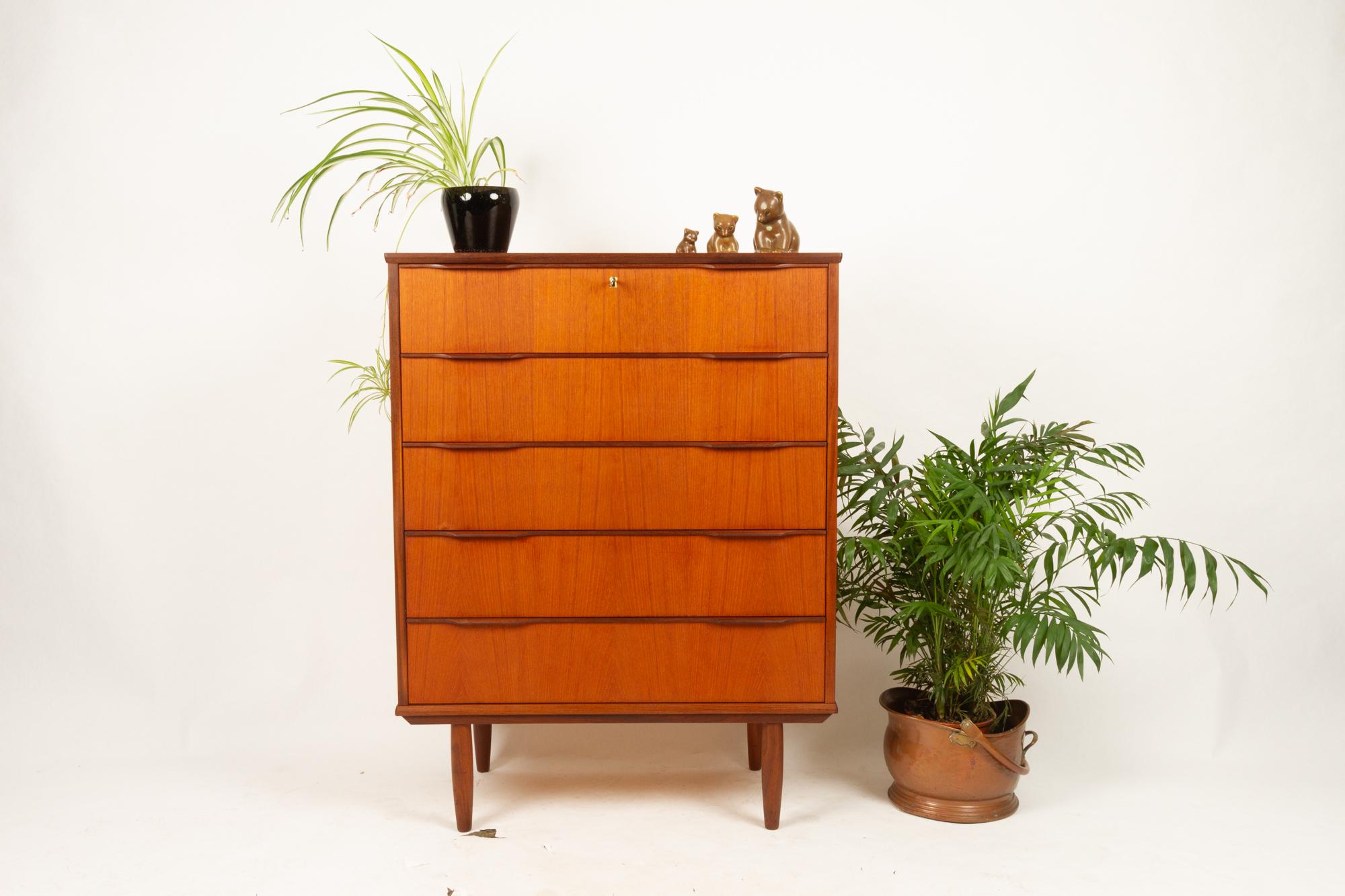 Danish Teak Dresser, 1960s 14