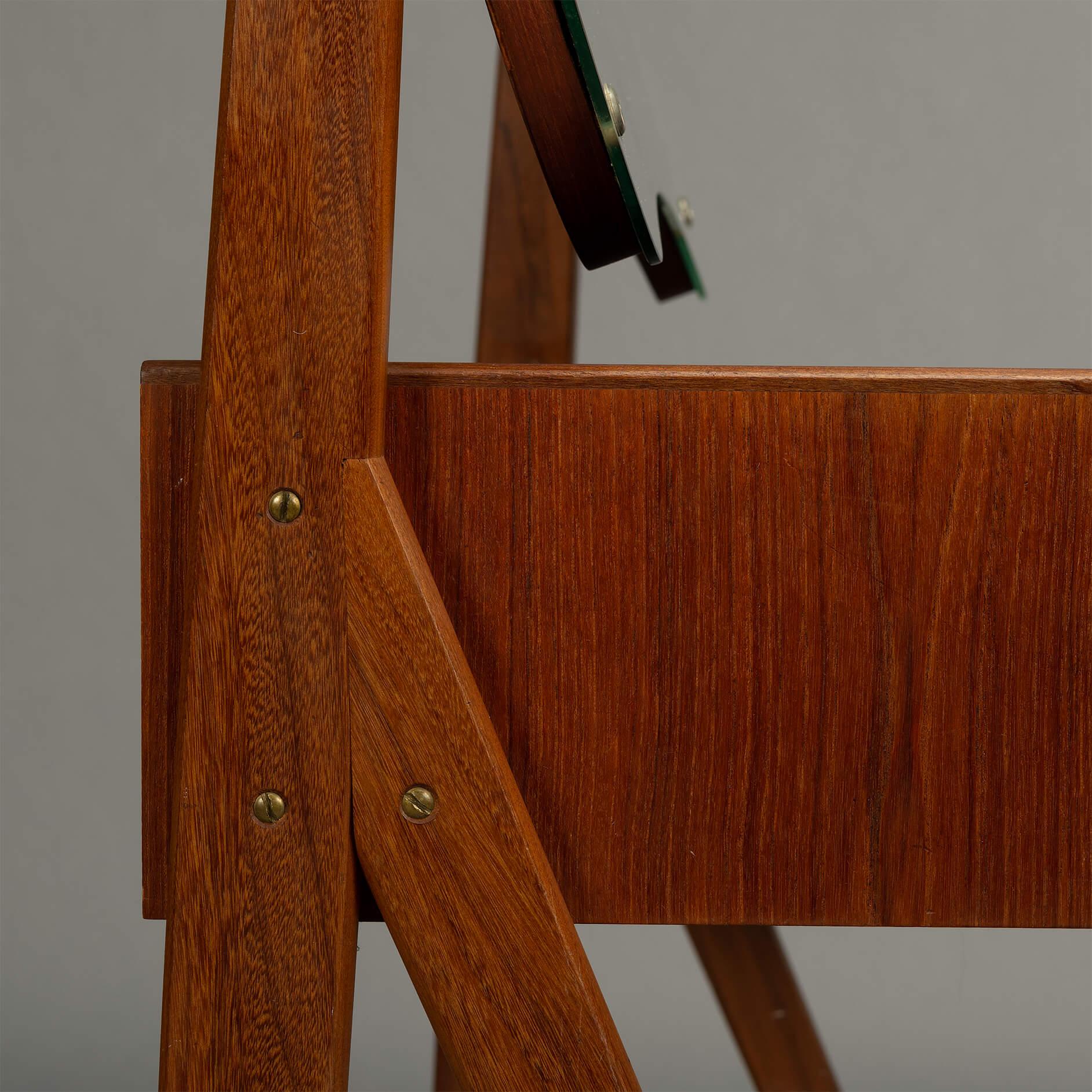 Danish Teak Dressing Table Manufactured by Ag Spejl Kobberbeskyttet, 1960s For Sale 4