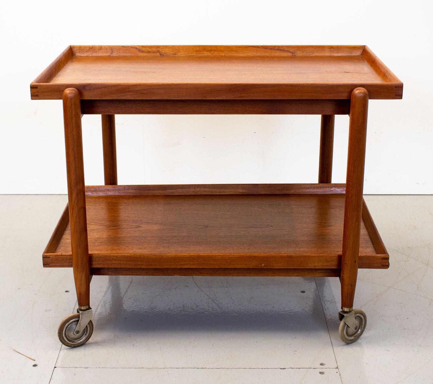 Danish Teak Drinks/Serving Trolley by Poul Hundevad, 1960s In Good Condition For Sale In Southampton, GB