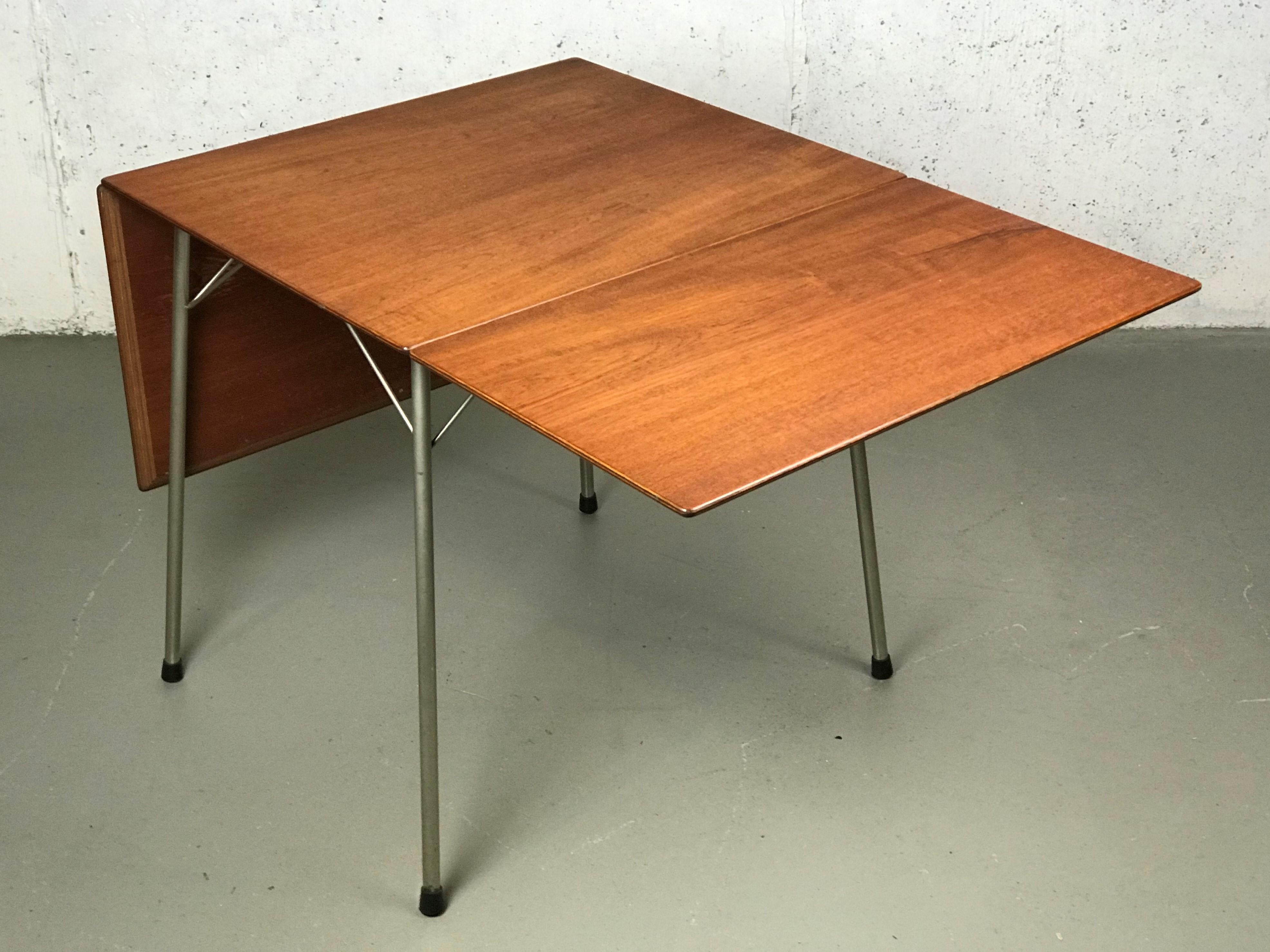 Mid-20th Century Danish Teak Drop-Leaf Dining Table by Arne Jacobsen for Fritz Hansen Model 3601