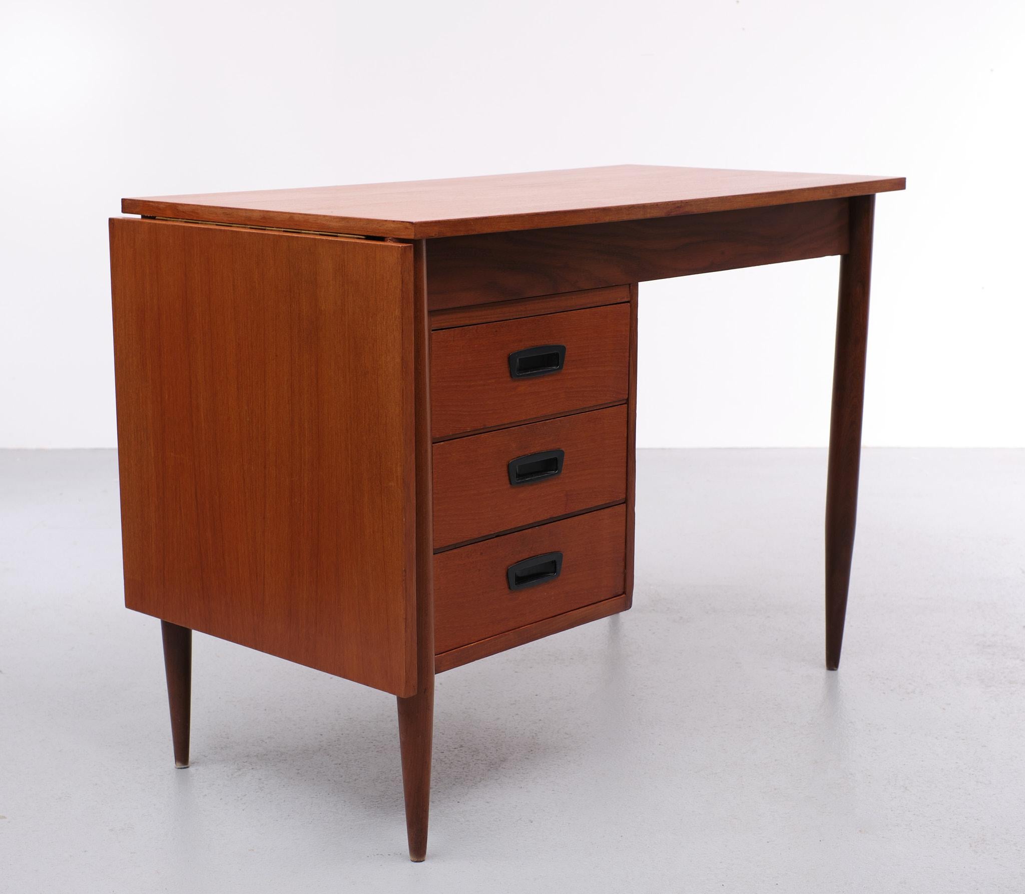 Danish Teak Drop Leaf Writing Desk By Arne Vodder, 1960s For Sale 1