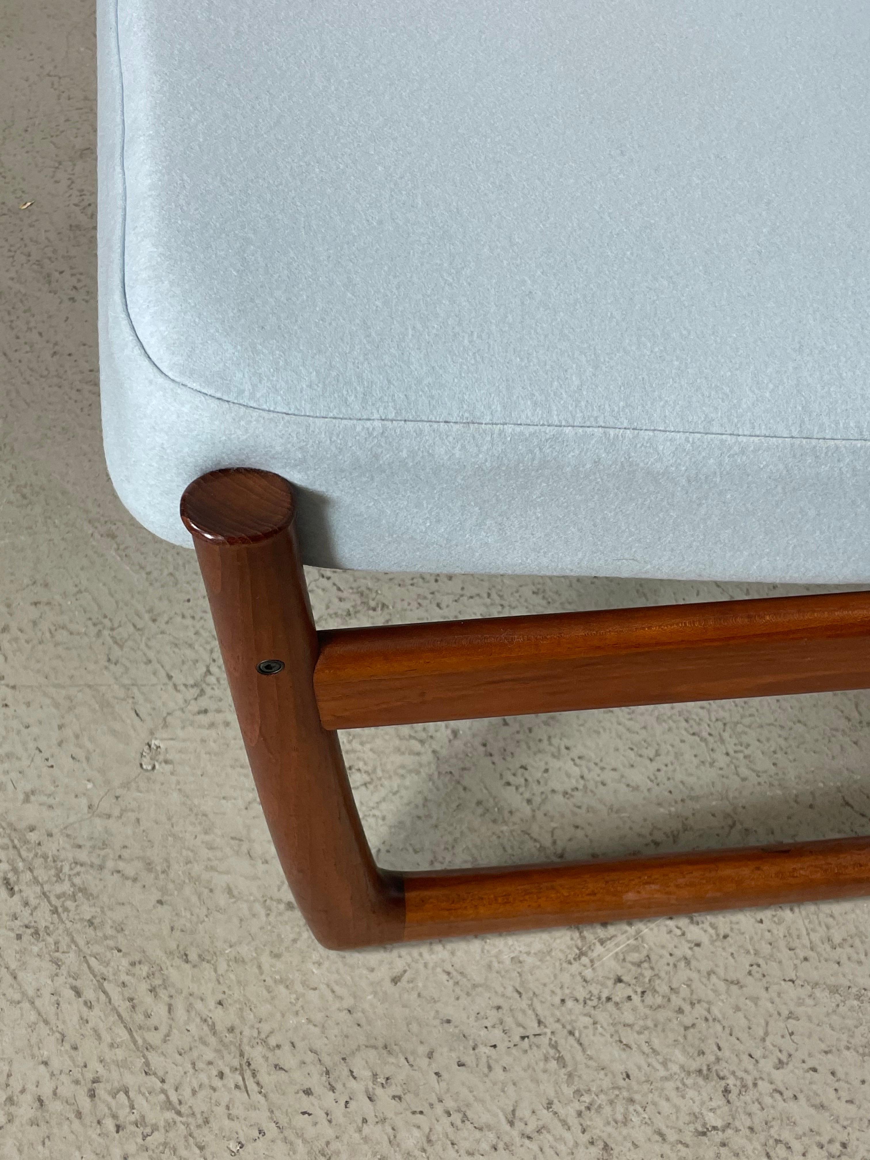 20th Century Danish teak easy chair by Hvidt &  Mølgaard 1950s For Sale