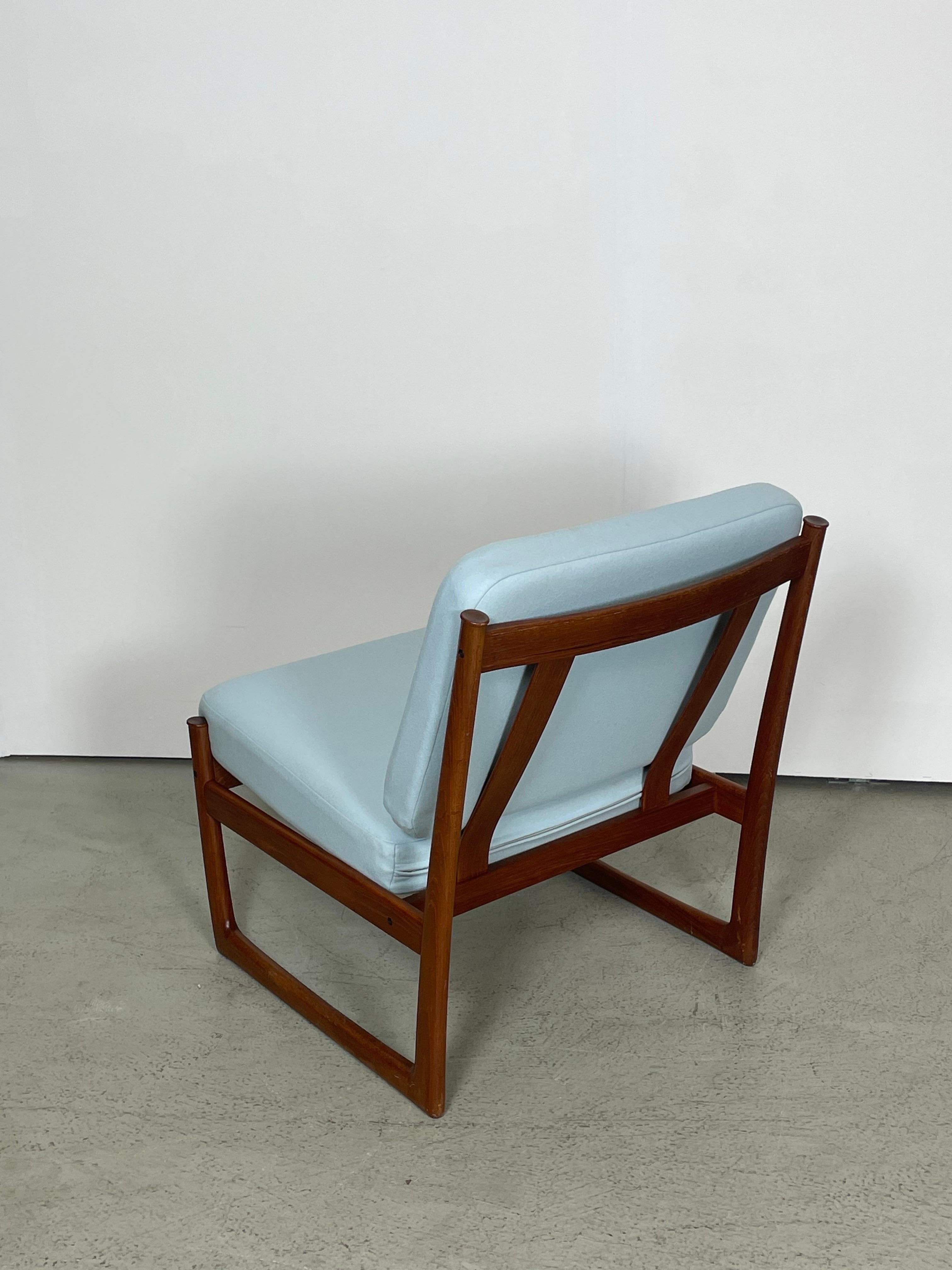 Danish teak easy chair by Hvidt &  Mølgaard 1950s For Sale 3