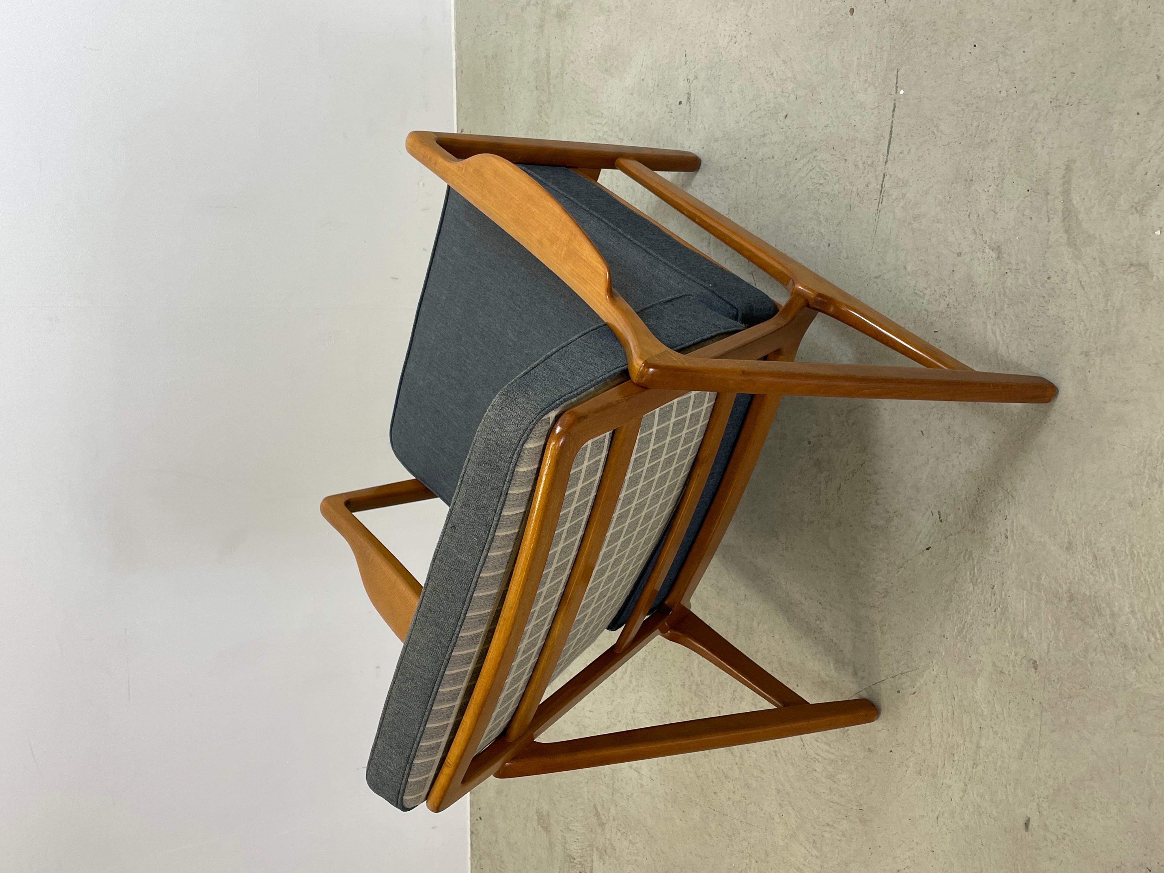 Mid-Century-Sessel des dänischen Designerduos Tove & Edvard Kindt-Larsen. Hergestellt in Dänemark von France & Daverkosen in den 1950er Jahren. Dieser seltene Sessel des Modells FD-109 im Vintage-Stil trägt das Markenzeichen des Herstellers und