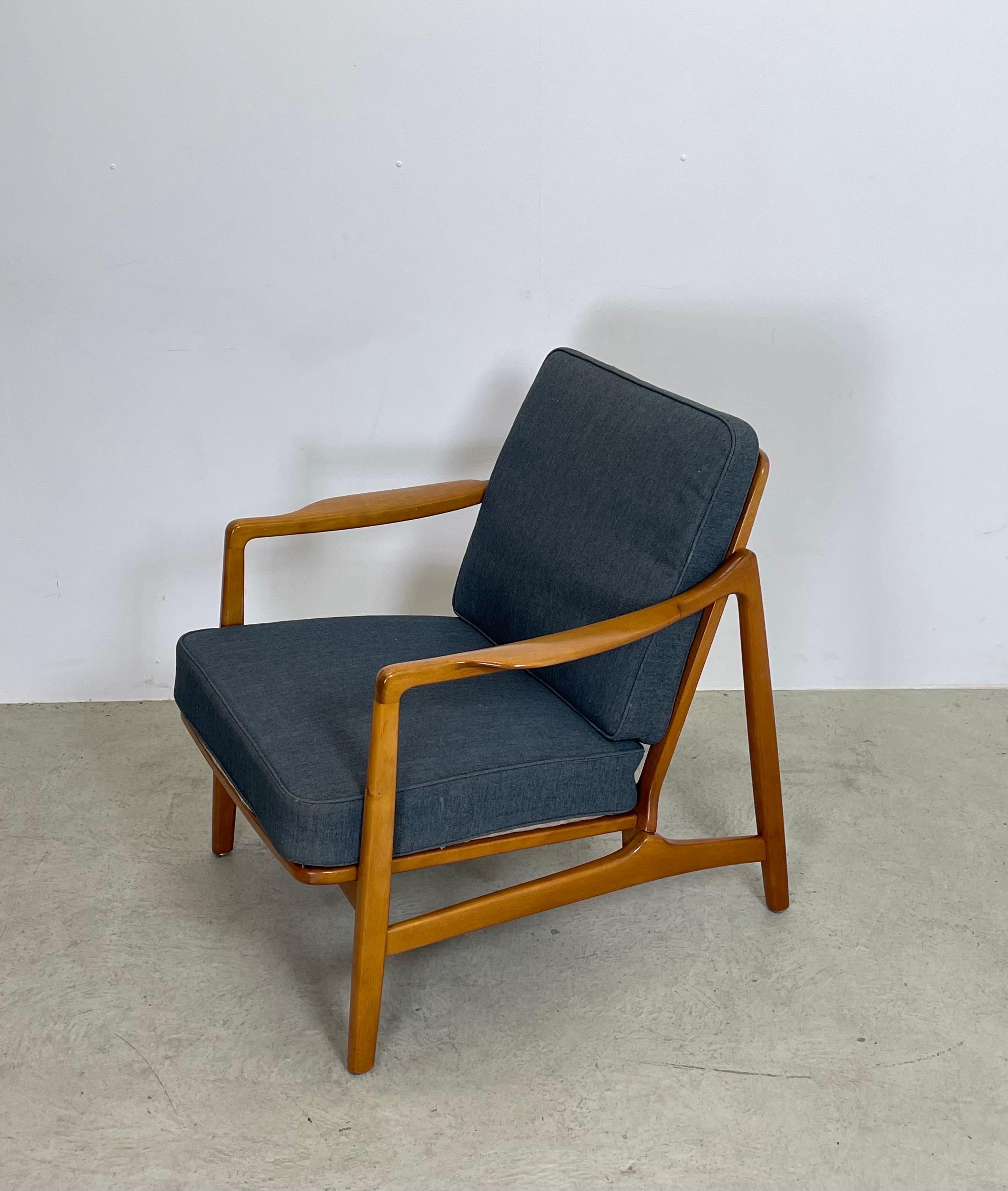 Danish Teak Easy Chair by Tove & Edvard Kindt-Larsen Model FD-117 In Good Condition For Sale In St-Brais, JU