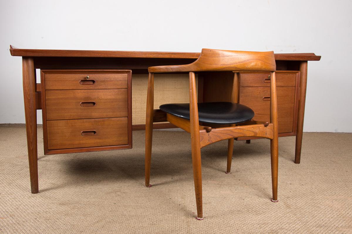 Danish Teak Executive Desk model 206 by Arne Vodder for Sibast 1960. 6