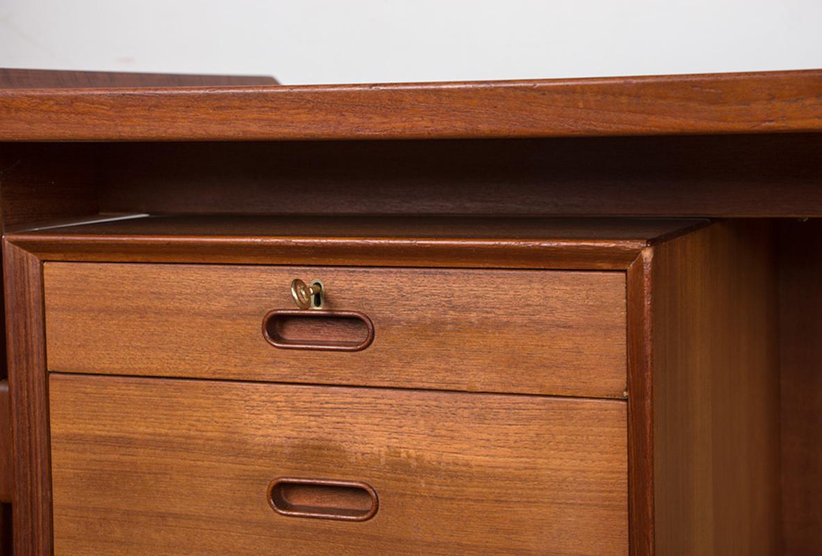 Danish Teak Executive Desk model 206 by Arne Vodder for Sibast 1960. 3