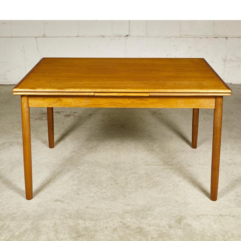 Teak Dining Room : Kayu Teak Dining Table | Teak dining table, Affordable ... : Need a little help putting the room together?