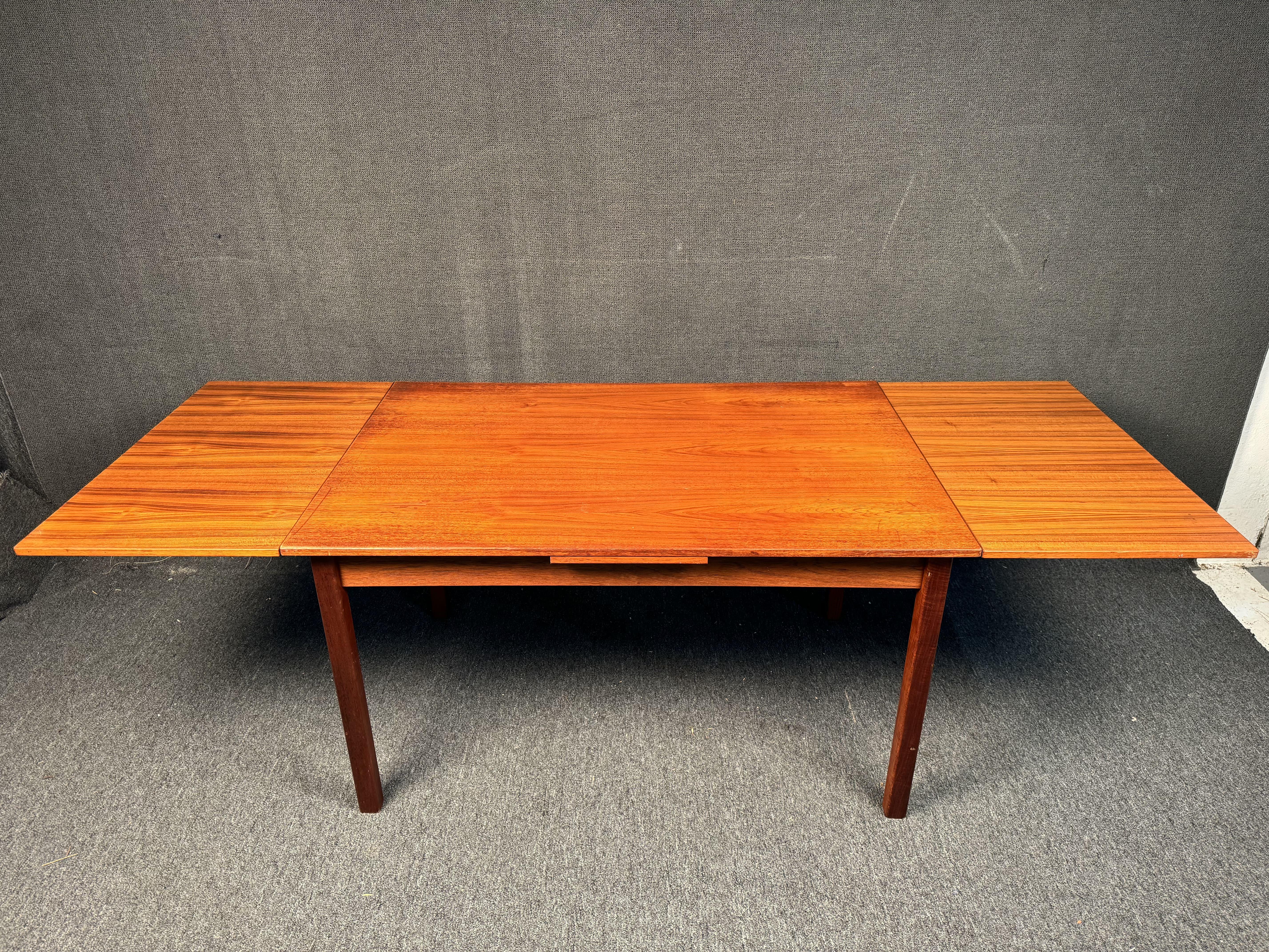 Dänischer Expansion-Esstisch aus Teakholz von BRDR Furbo (Moderne der Mitte des Jahrhunderts) im Angebot