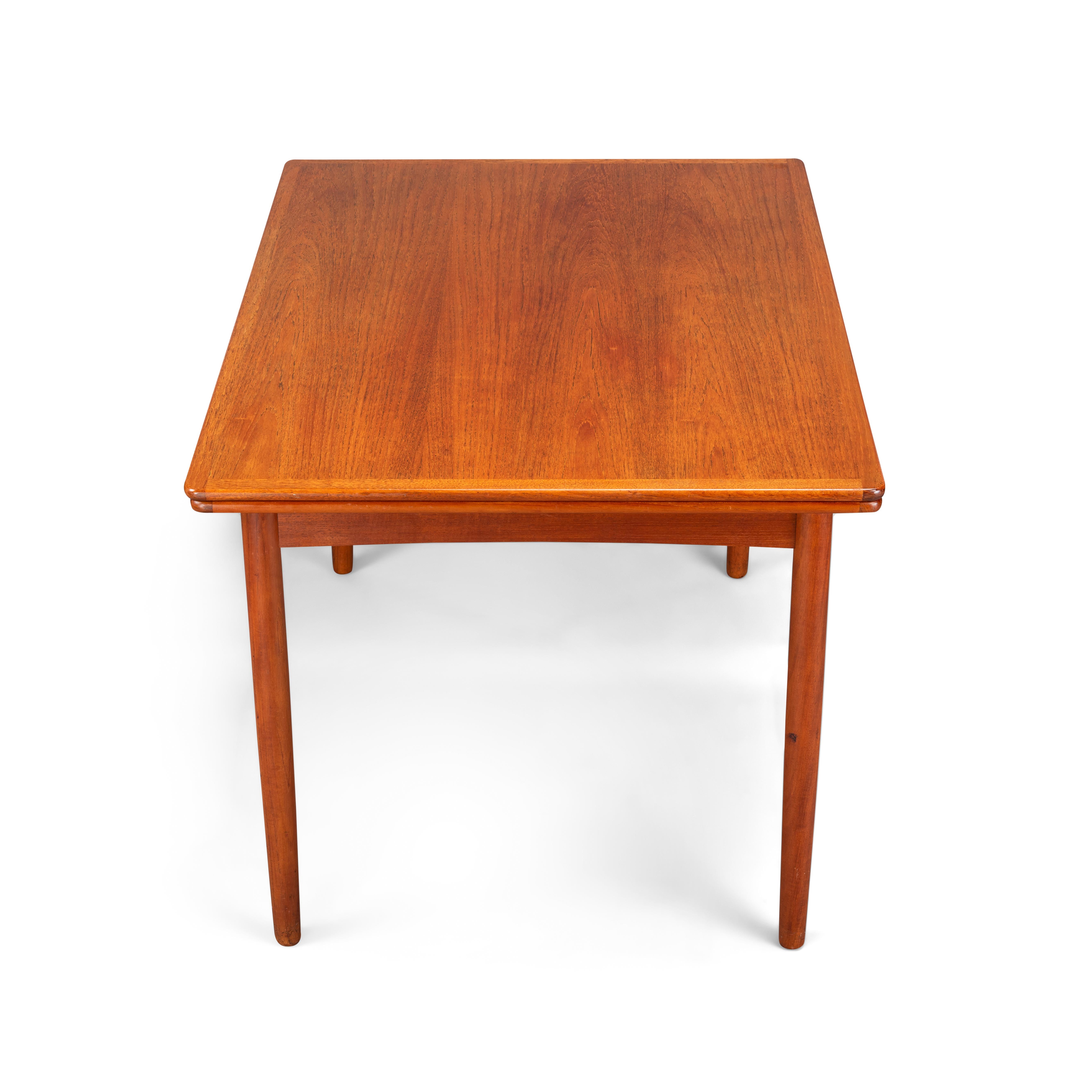 extendable danish dining table