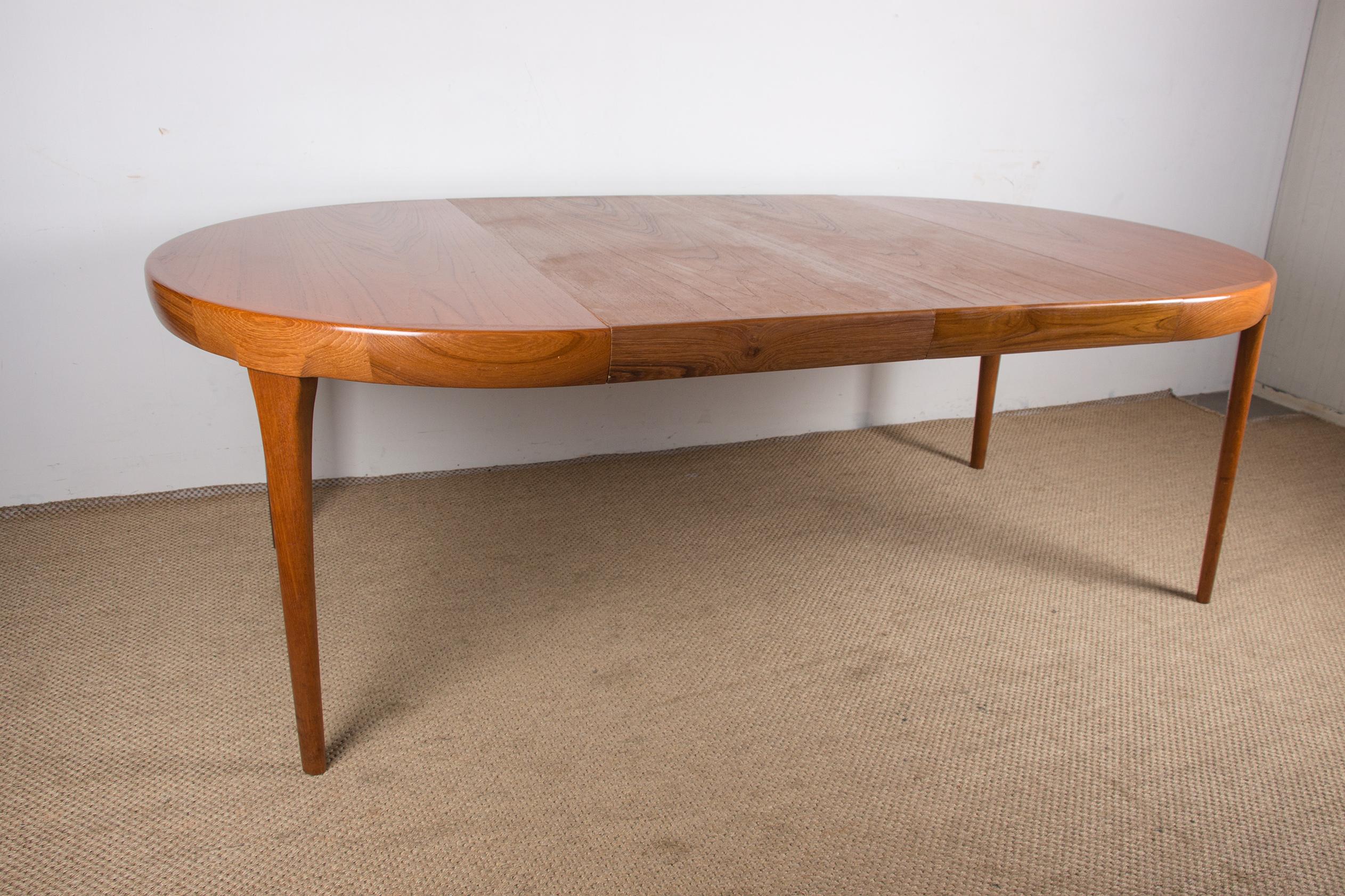 Mesa de comedor extensible danesa de teca, Ib Kofod-Larsen para Faarup Mobelfabrik 1960 en venta 10