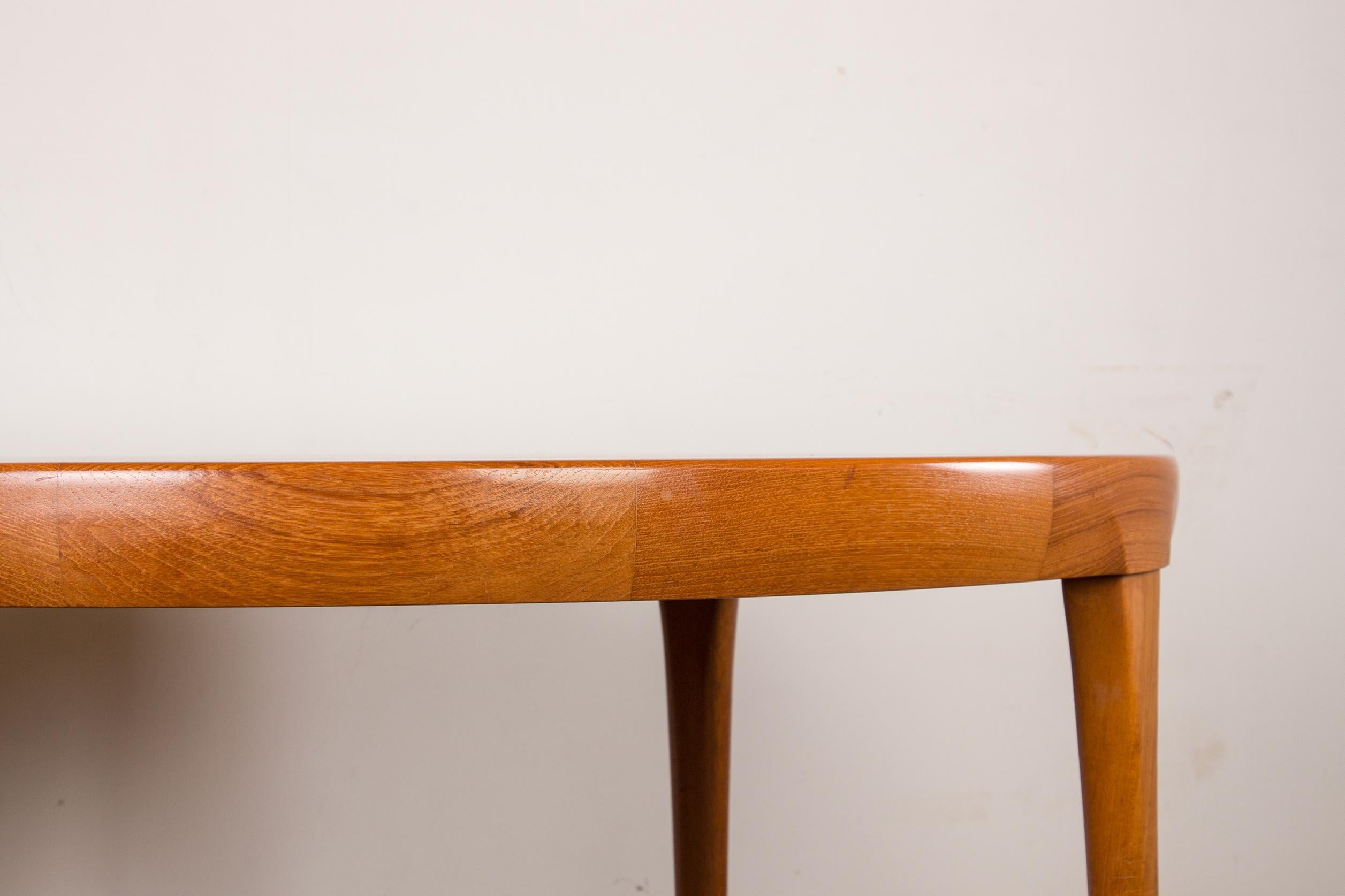 Mesa de comedor extensible danesa de teca, Ib Kofod-Larsen para Faarup Mobelfabrik 1960 Danés en venta