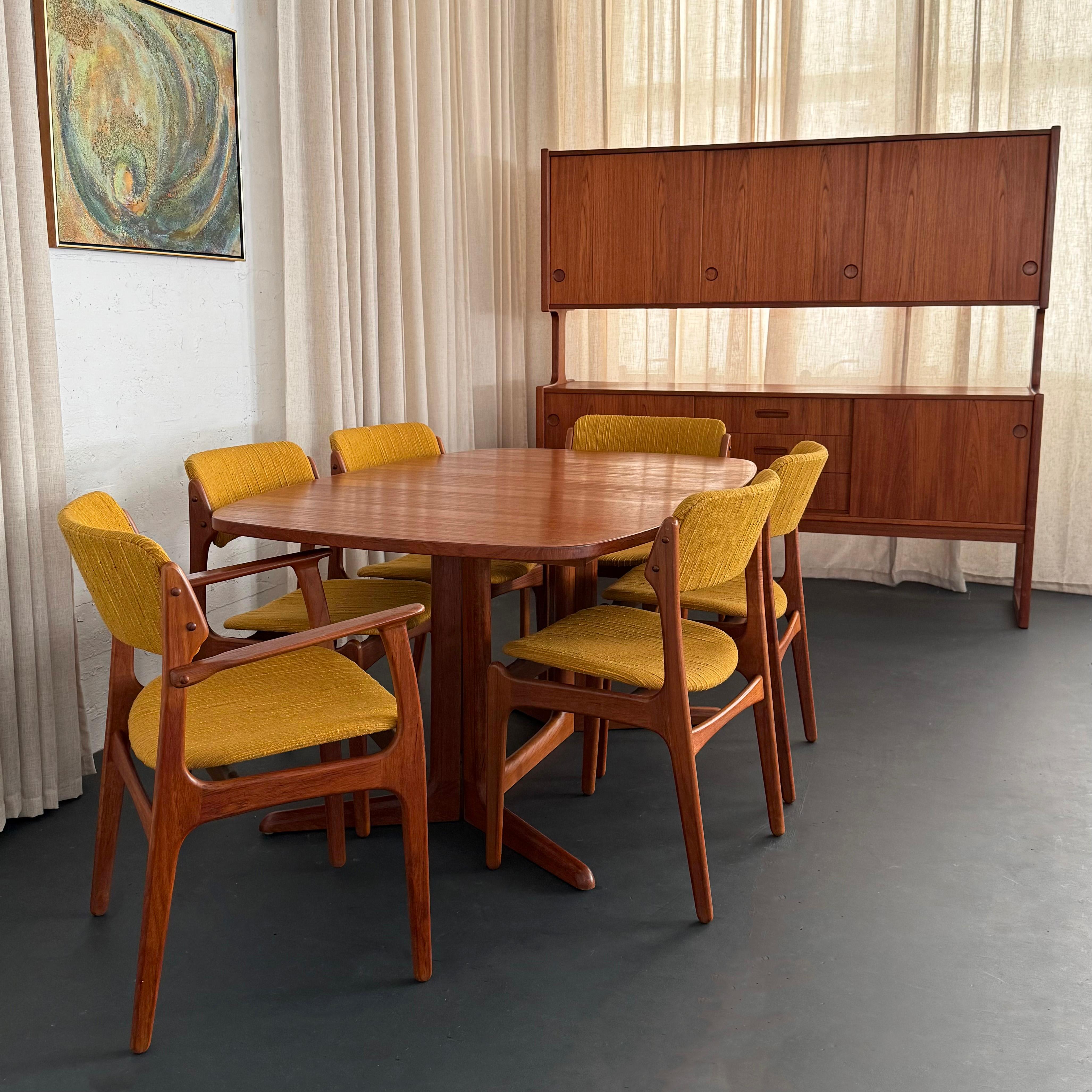 20th Century Danish Teak Extending Dining Table By Gudme Attributed To Niels Otto Møller For Sale