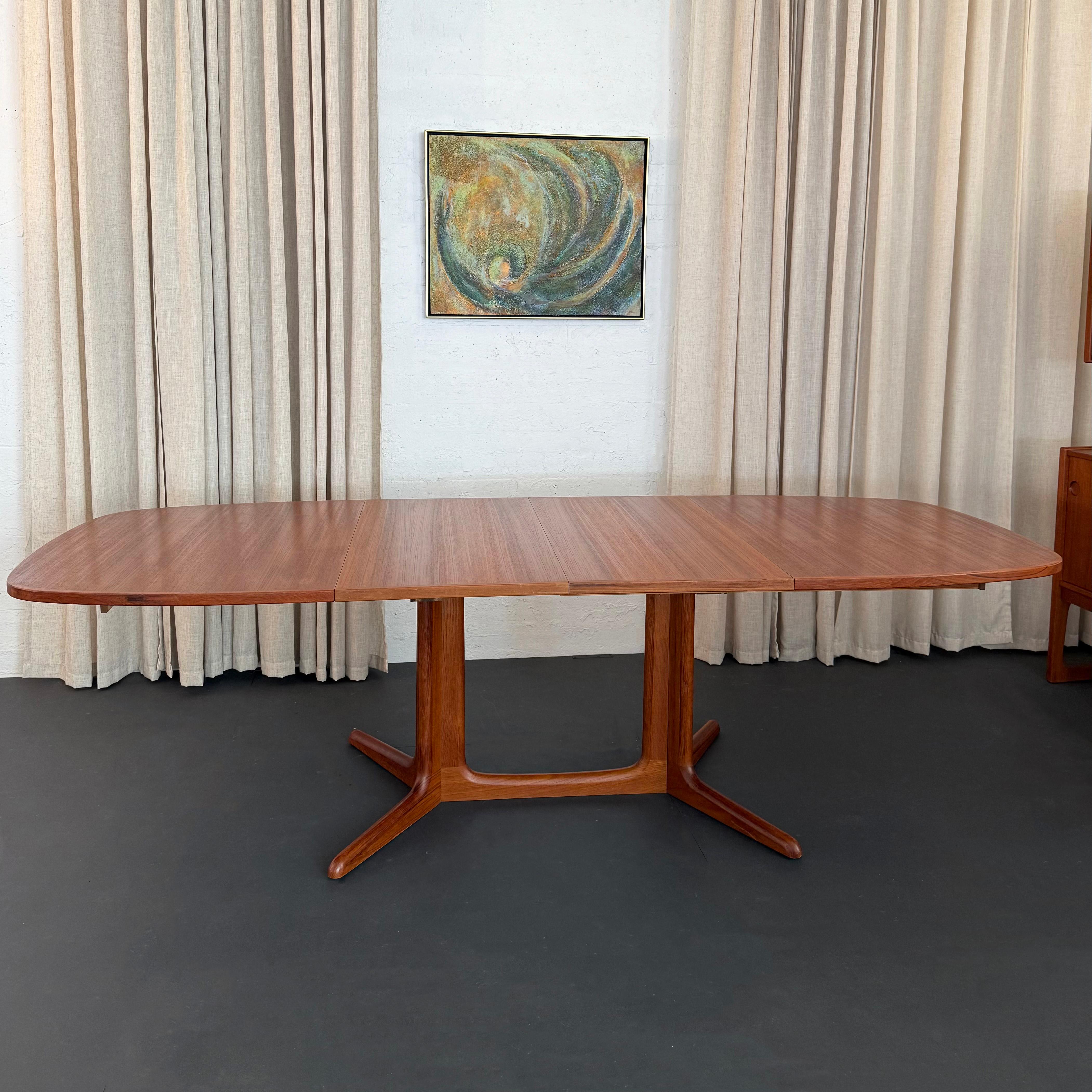 Danish Teak Extending Dining Table By Gudme Attributed To Niels Otto Møller For Sale 4