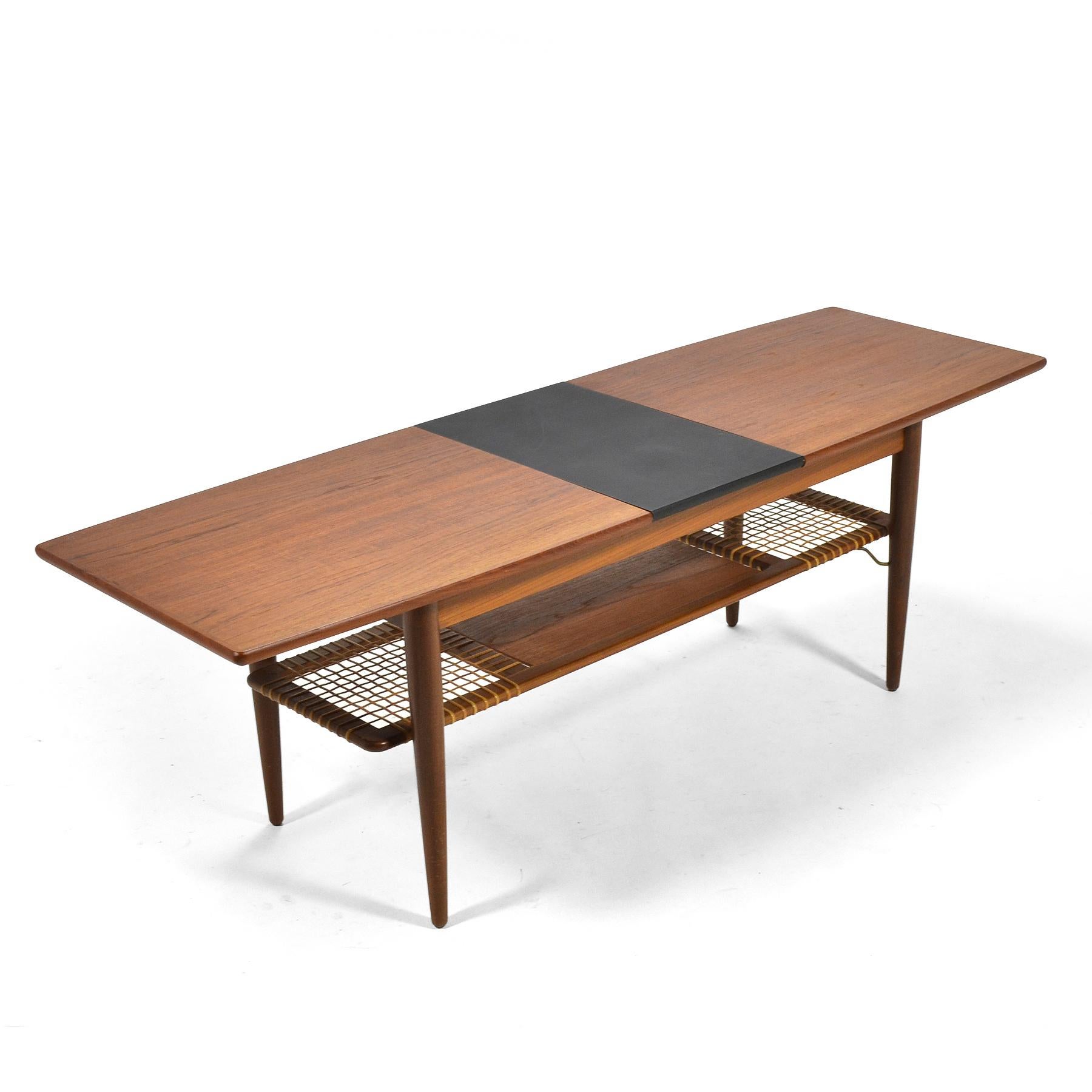 Danish Teak Extension Coffee Table For Sale 1