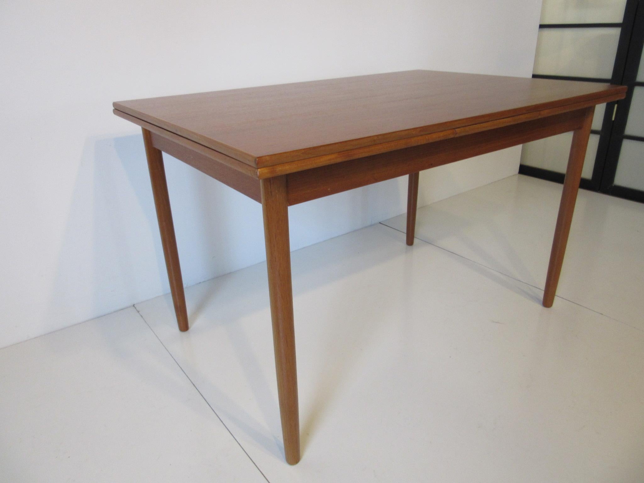 Danish Teak Extension Dining Table by L & F Mobler In Good Condition In Cincinnati, OH