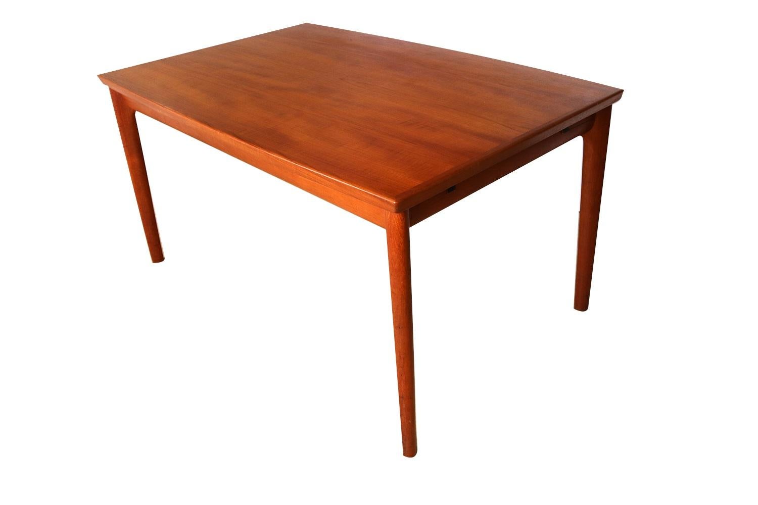 Danish Teak Extra Large Extendable Dining Table In Good Condition For Sale In Baltimore, MD