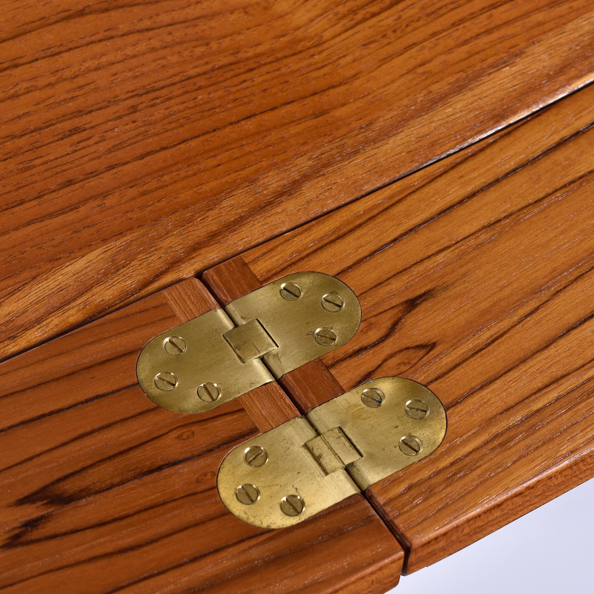 Table de salle à manger danoise Lotus ovale à rabats pivotants par Dyrlund en vente 7
