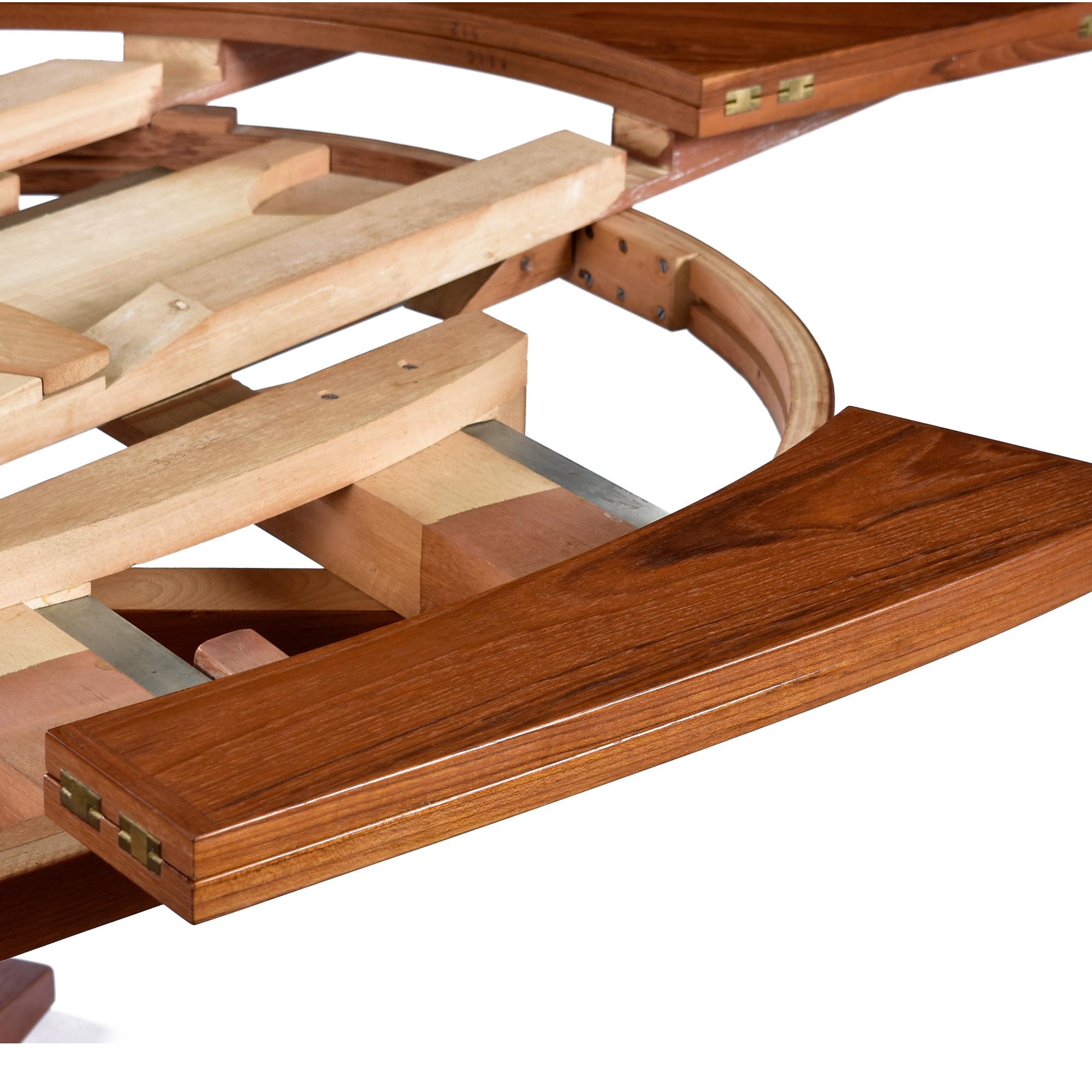 Table de salle à manger danoise Lotus ovale à rabats pivotants par Dyrlund en vente 2
