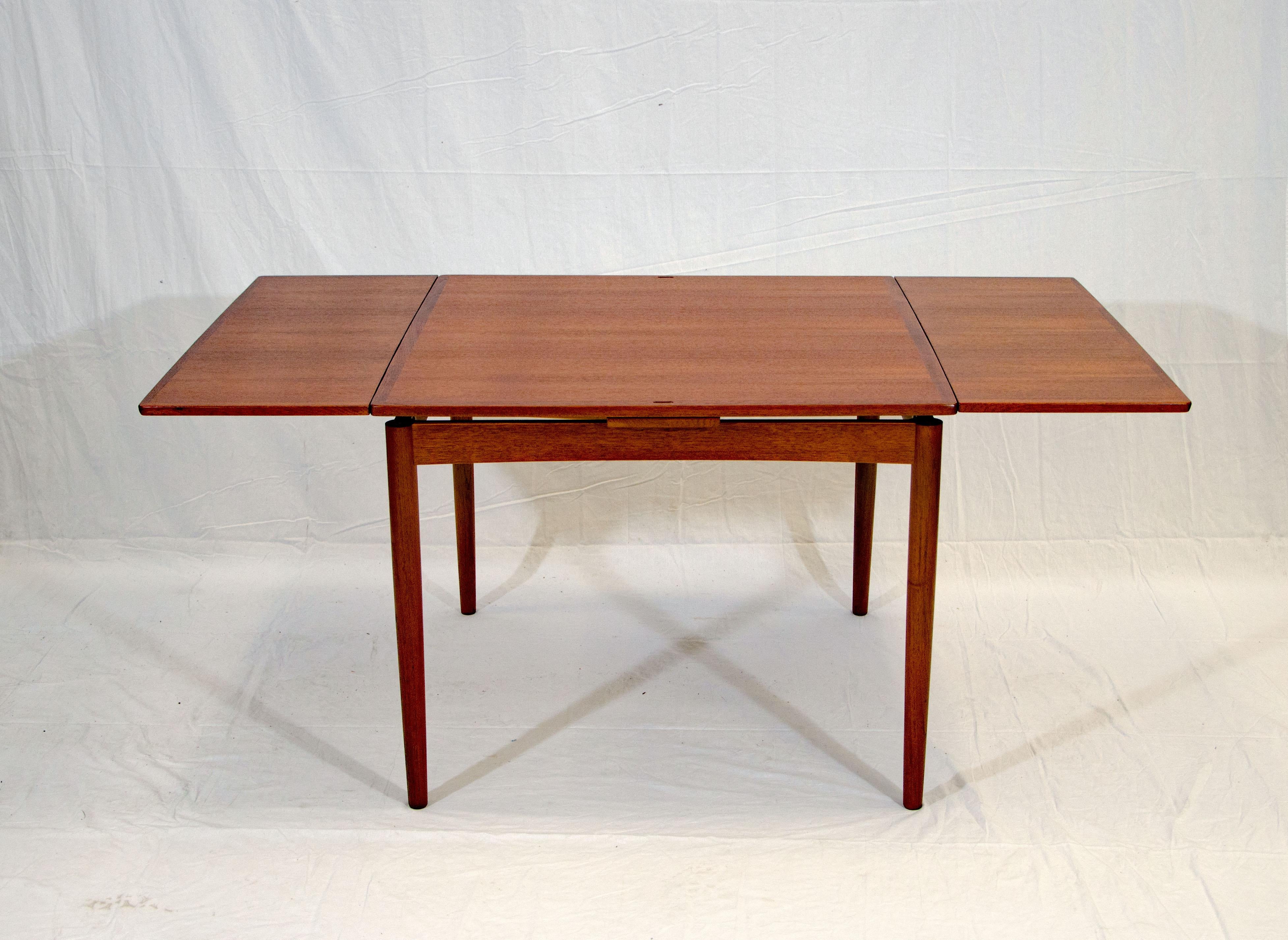 flip top card table