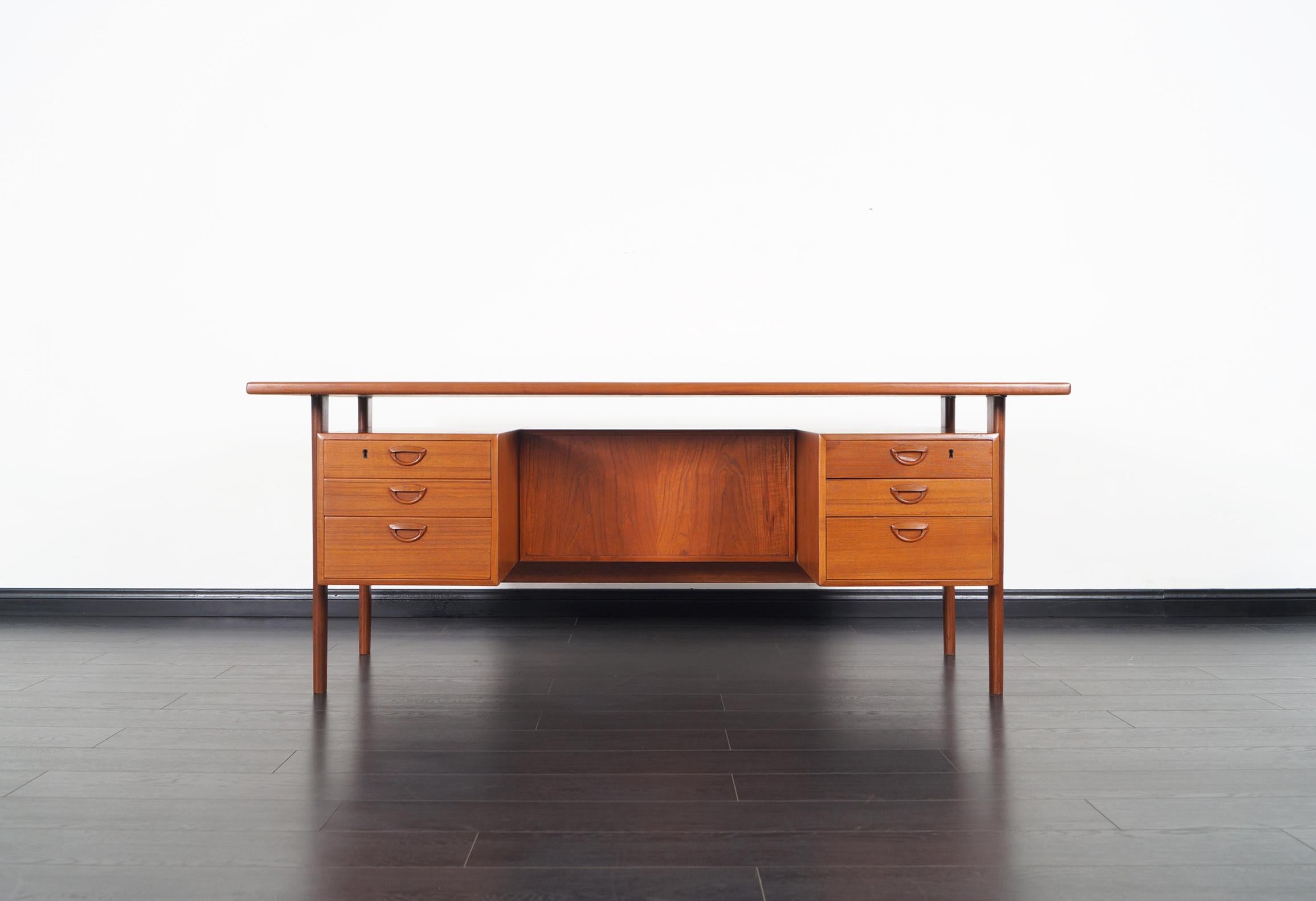Danish Teak Floating Top Desk by Kai Kristiansen In Excellent Condition In North Hollywood, CA
