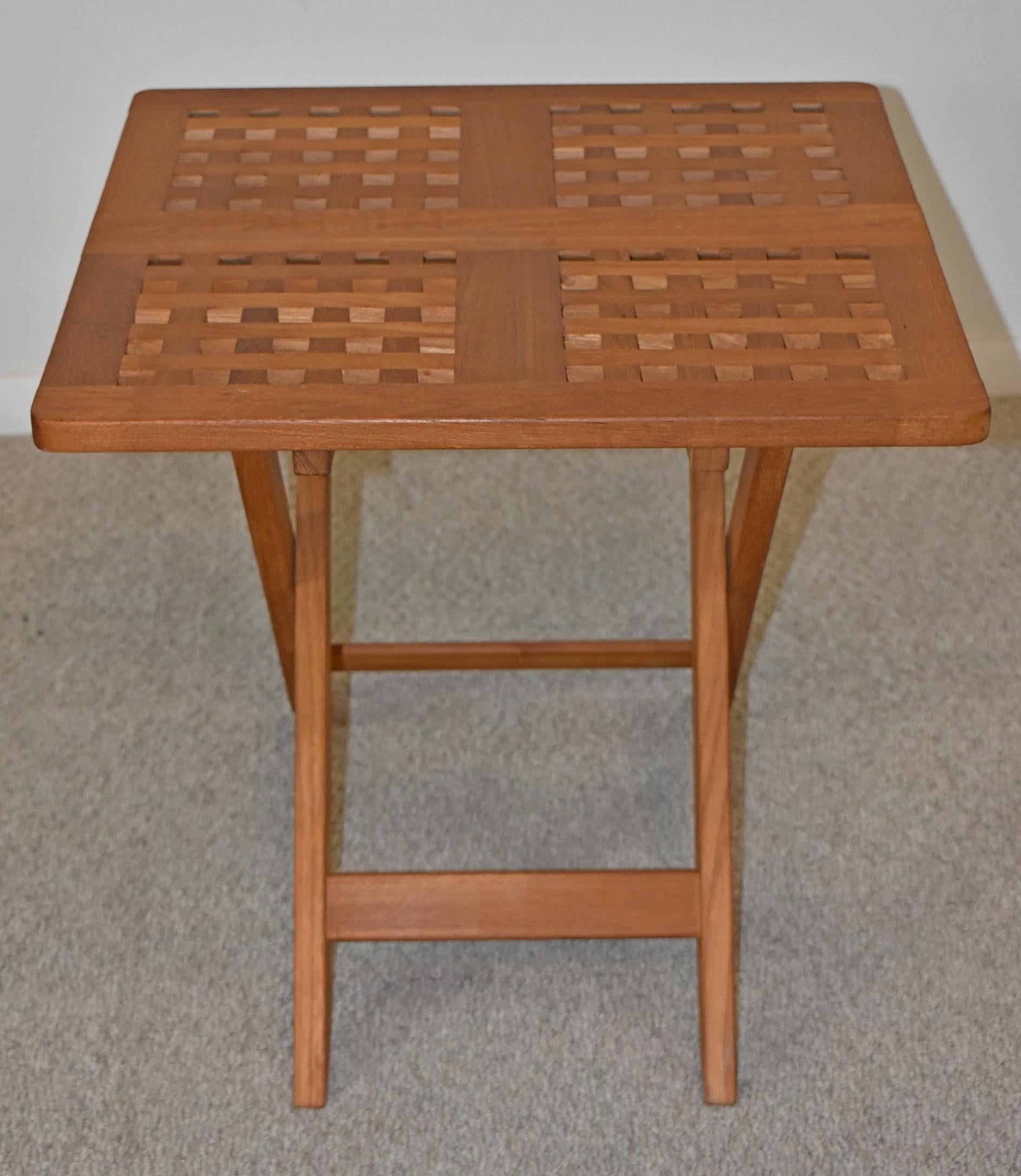 teak foldable table