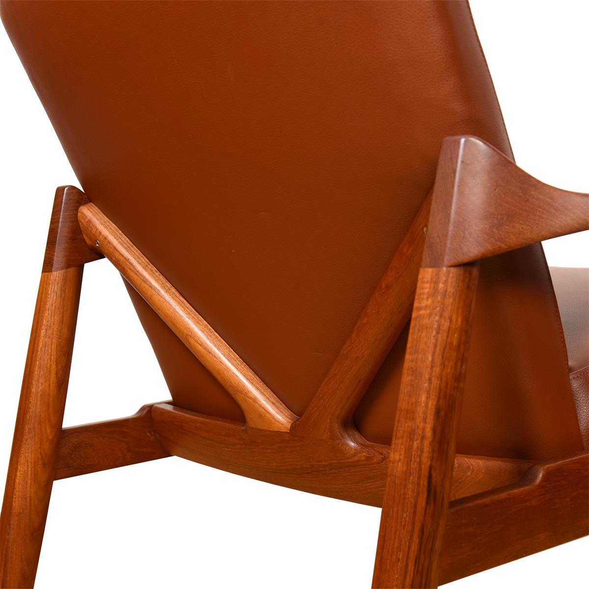 Danish Teak Frame + Leather Cushions Lounge Chair by Tove & Edvard Kindt-Larsen In Good Condition In Kensington, MD